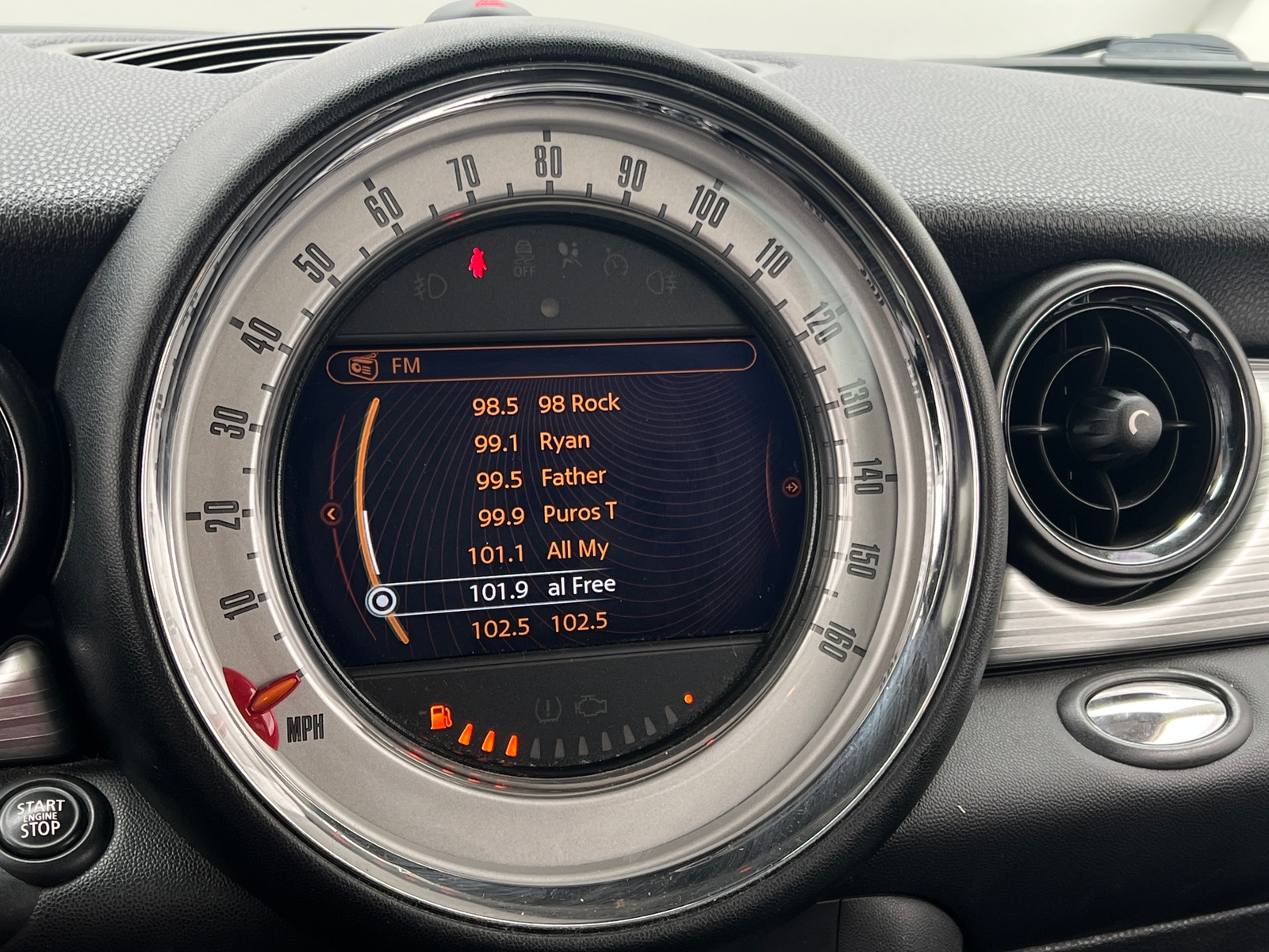 Thumbnail: 2012 MINI Cooper Hardtop - 3