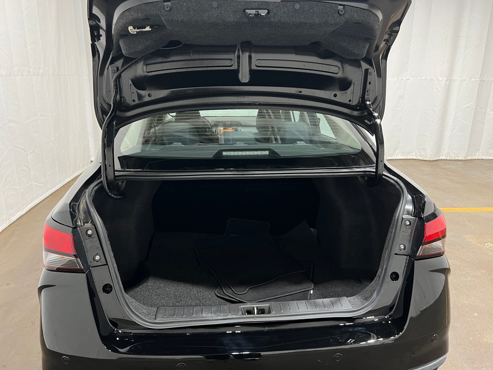 Thumbnail: 2023 Nissan Versa - 7
