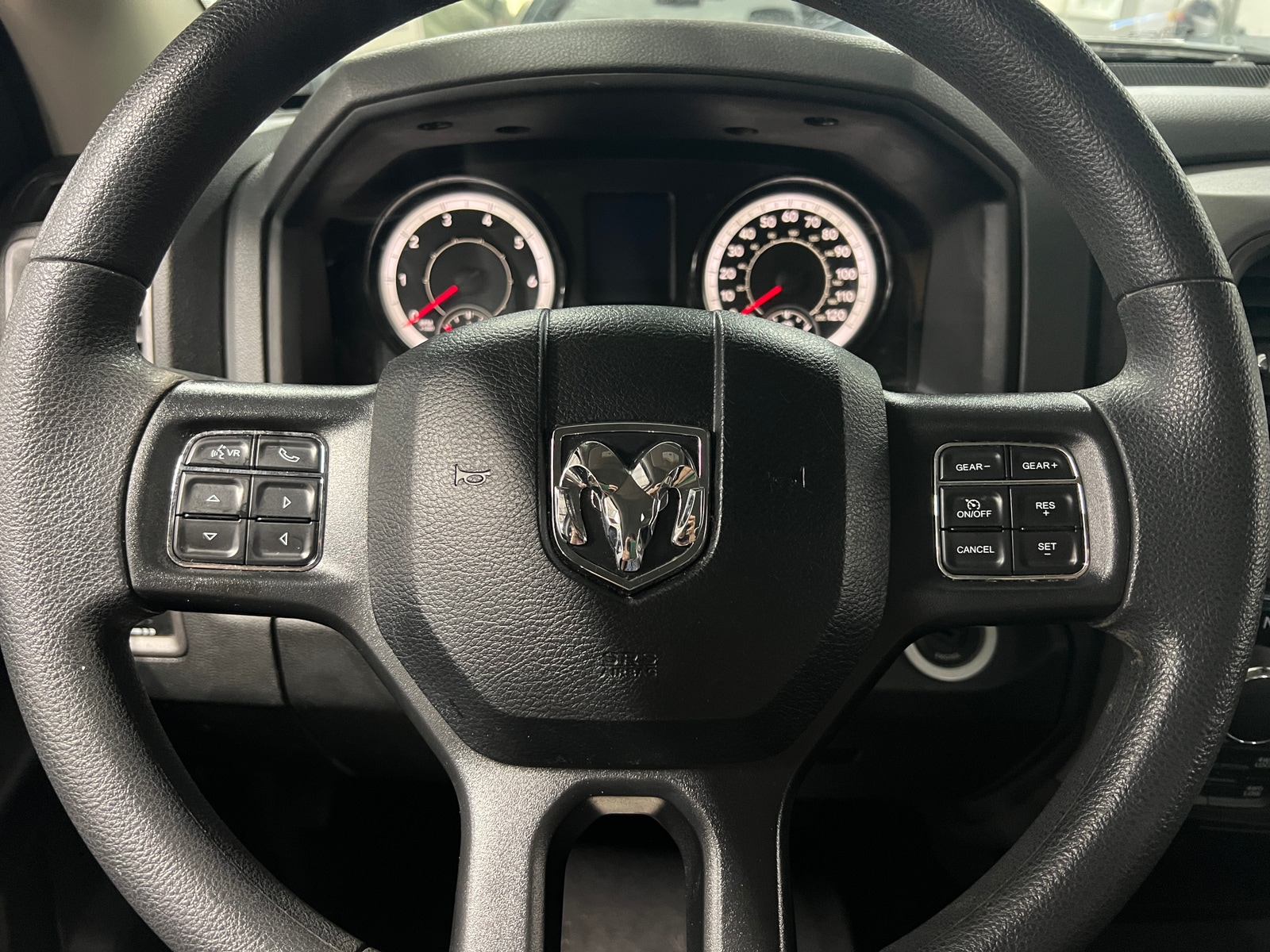 Thumbnail: 2019 RAM 1500 Classic - 5