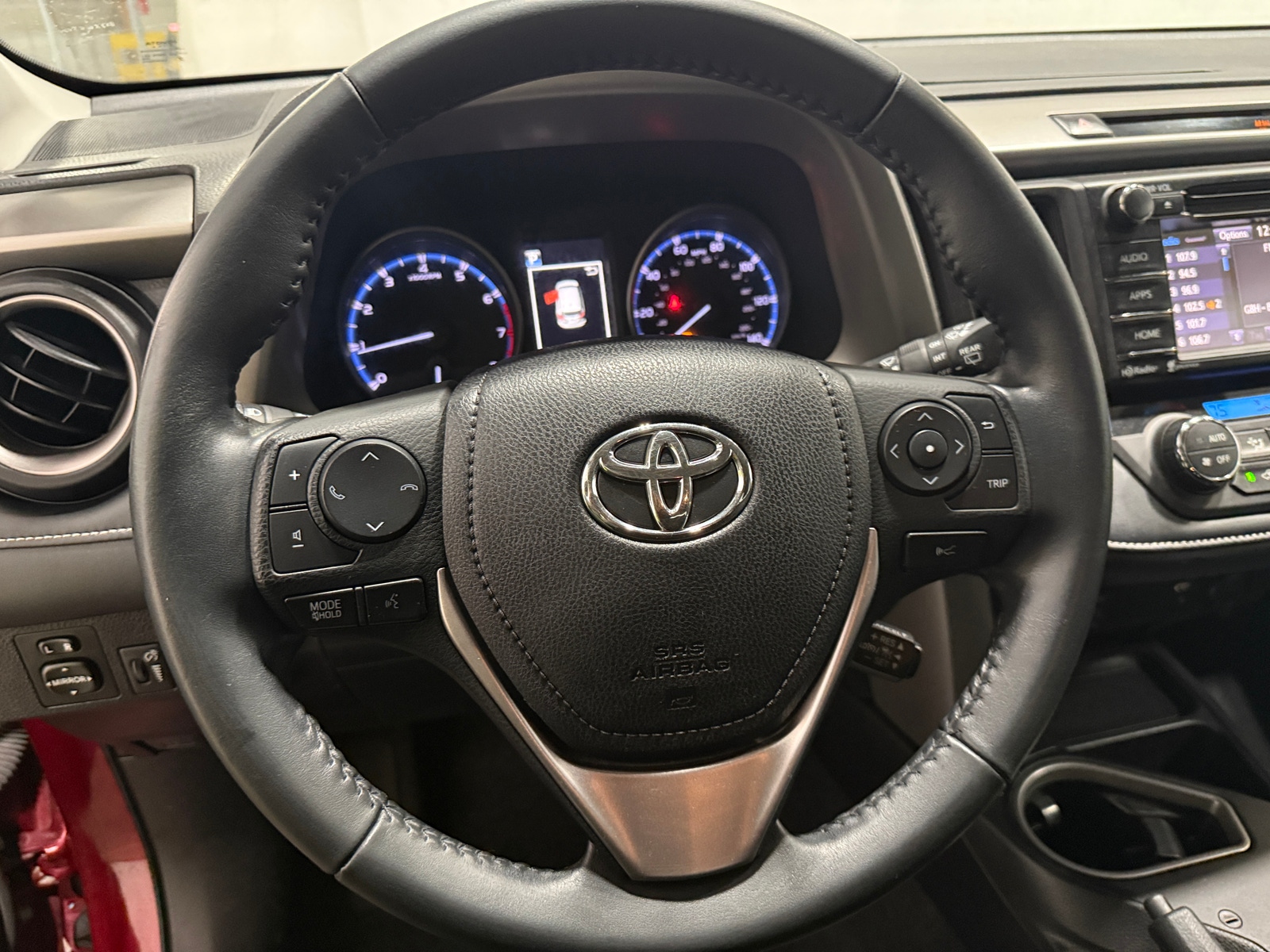 Thumbnail: 2018 Toyota RAV4 - 5