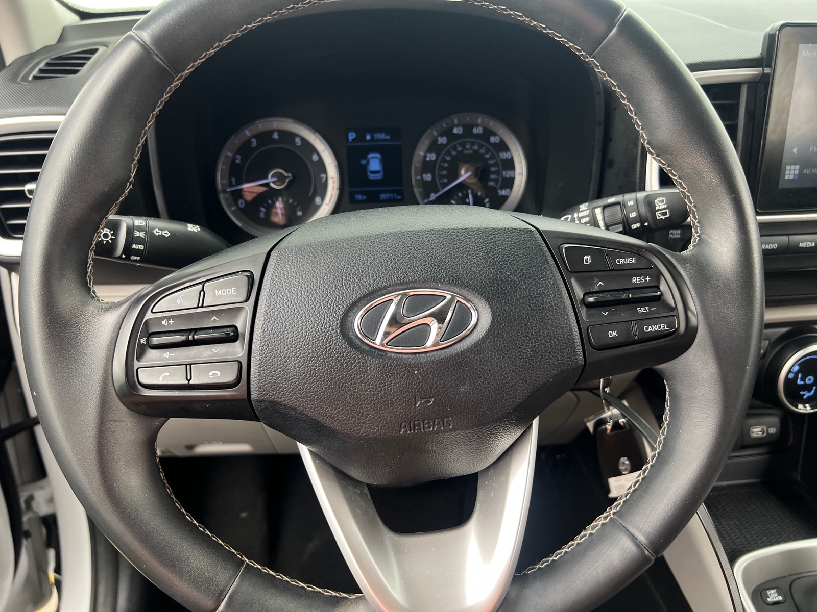 Thumbnail: 2022 Hyundai Venue - 5