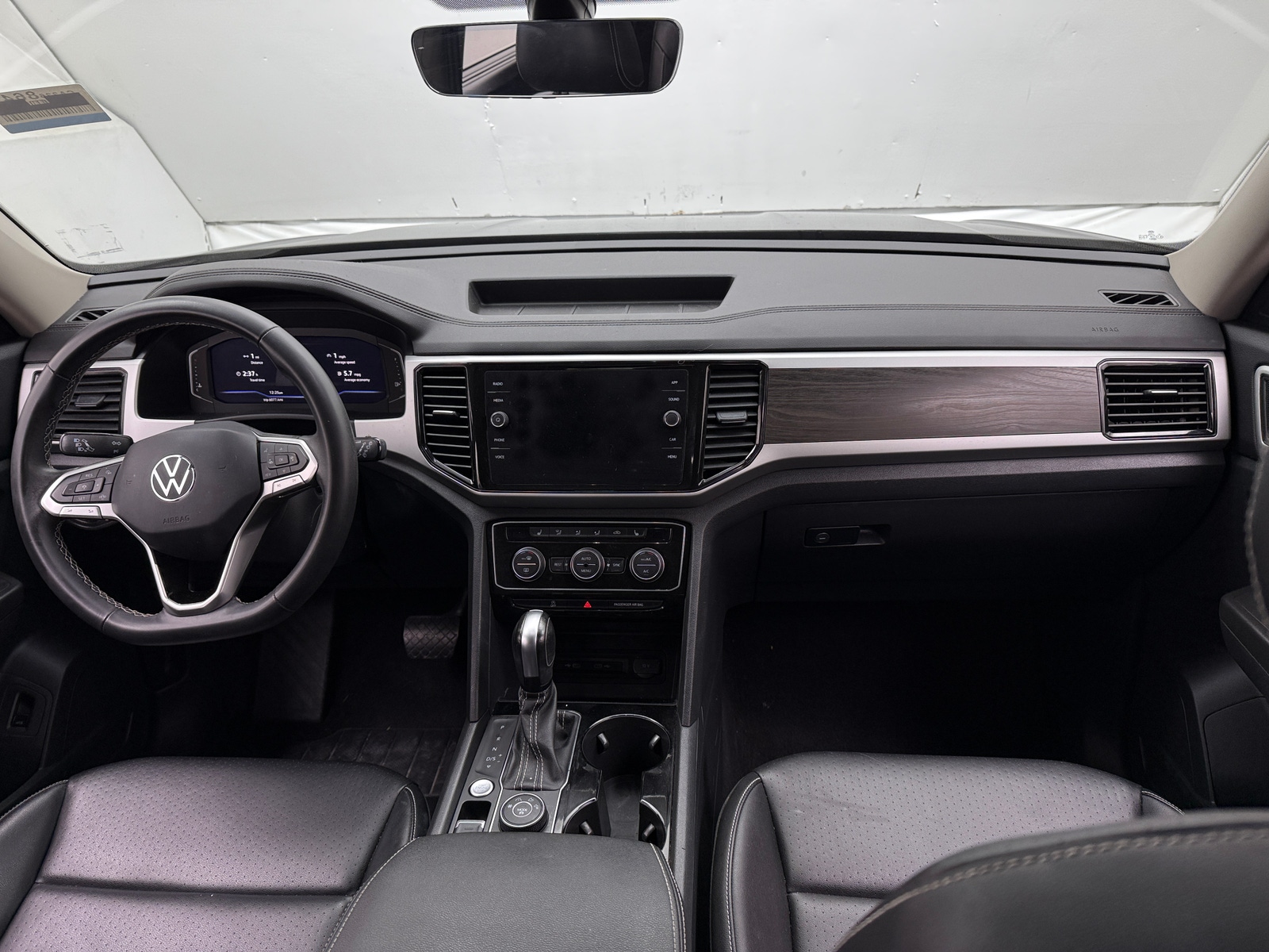 Thumbnail: 2022 Volkswagen Atlas - 2