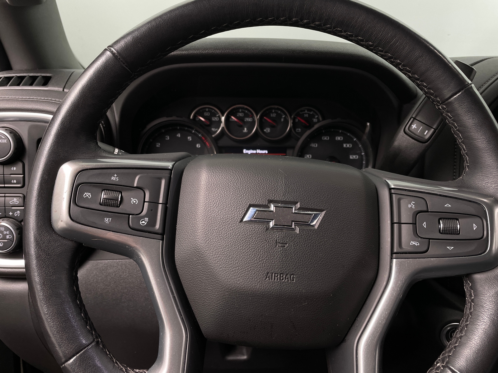 Thumbnail: 2022 Chevrolet Silverado 1500 - 5