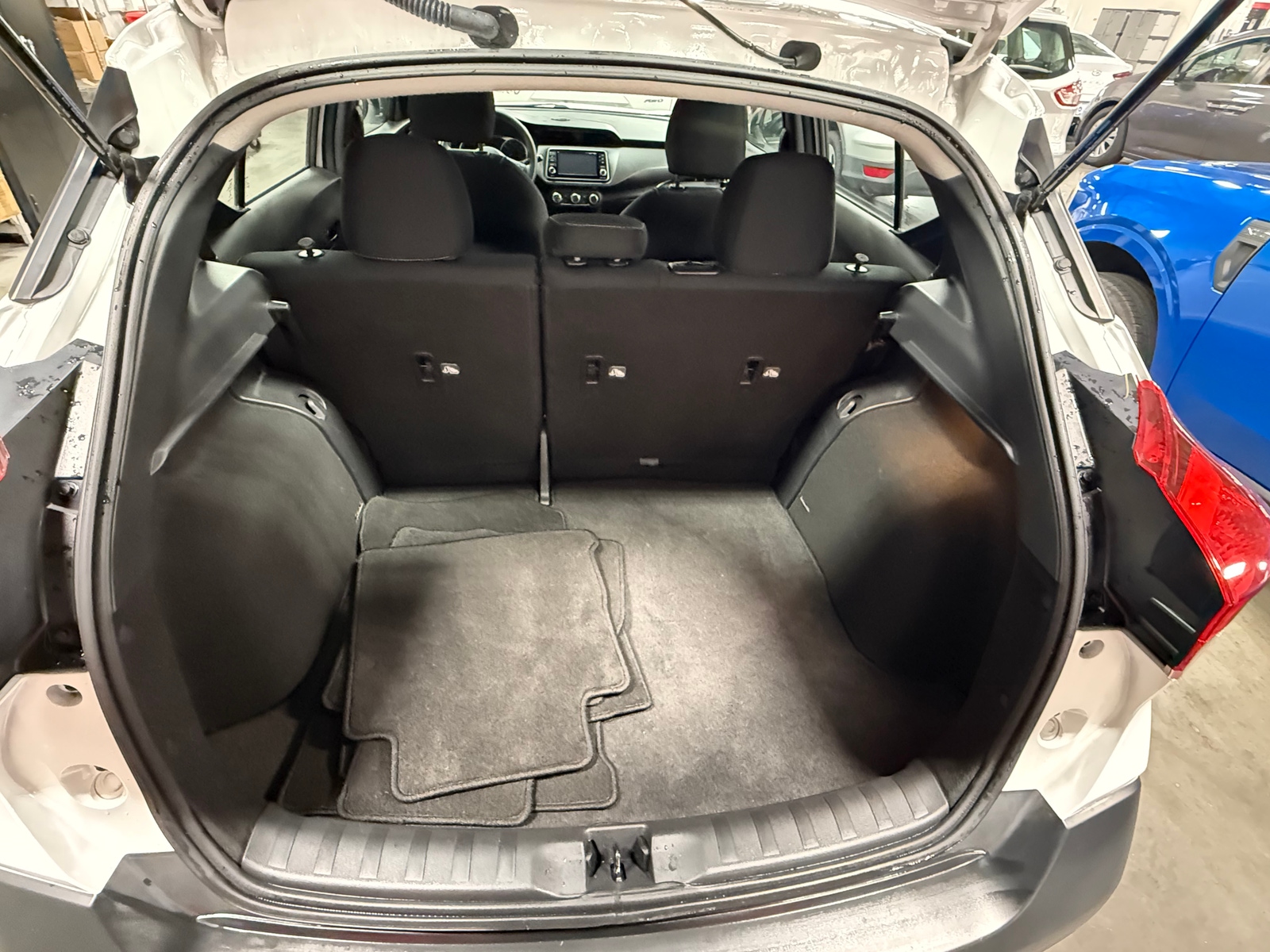 Thumbnail: 2018 Nissan Kicks - 7