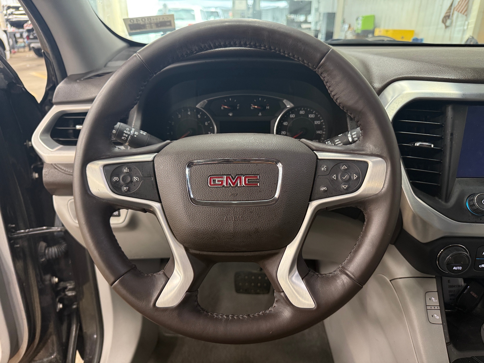 Thumbnail: 2017 GMC Acadia - 4