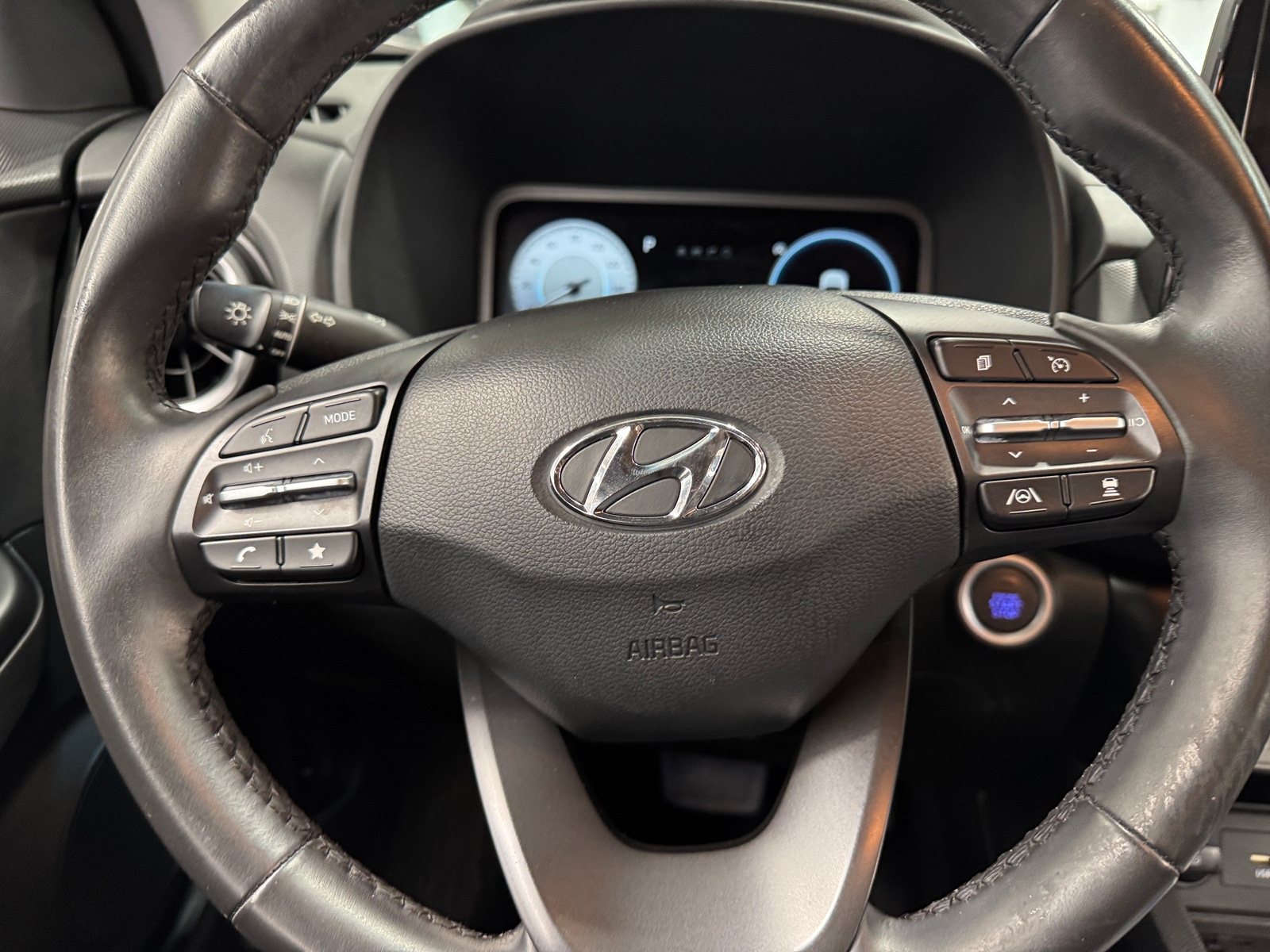 Thumbnail: 2022 Hyundai Kona - 4