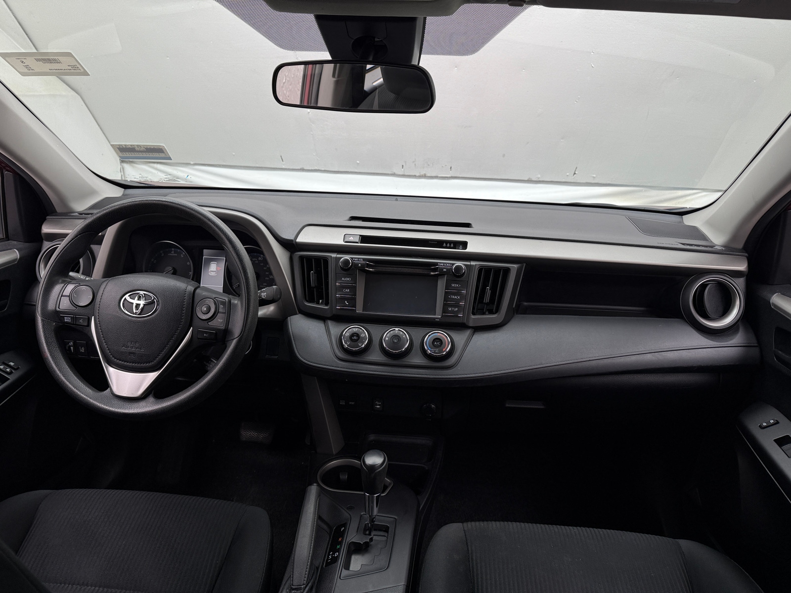 Thumbnail: 2018 Toyota RAV4 - 3