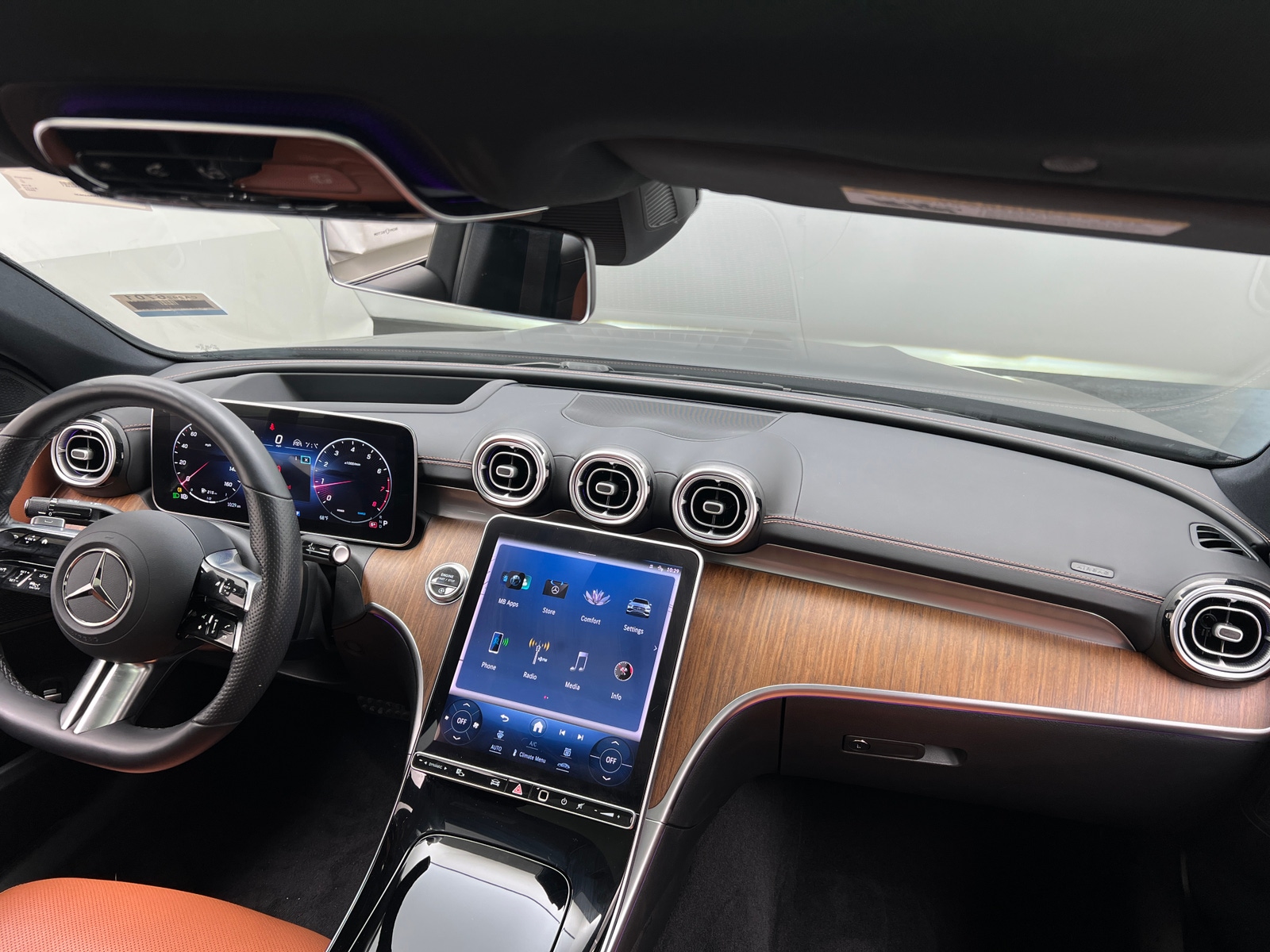 Thumbnail: 2022 Mercedes-Benz C-Class - 3