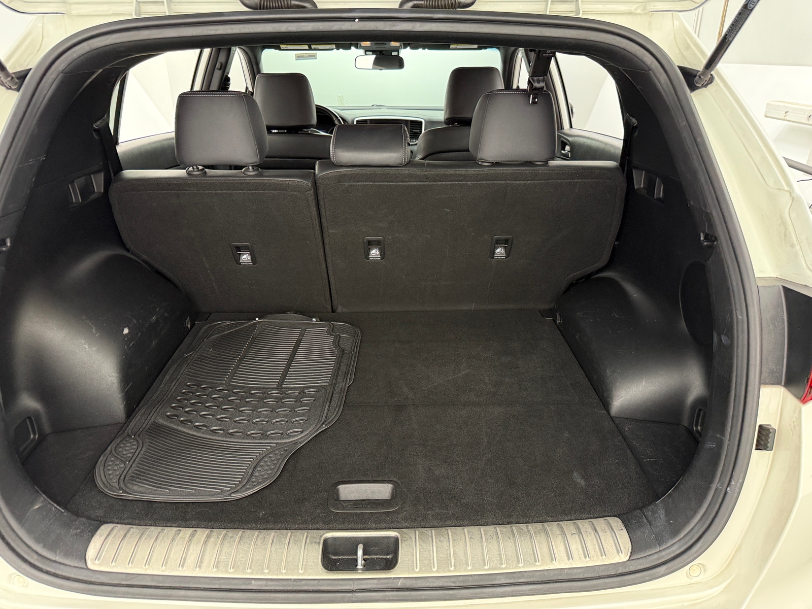 Thumbnail: 2020 Kia Sportage - 6