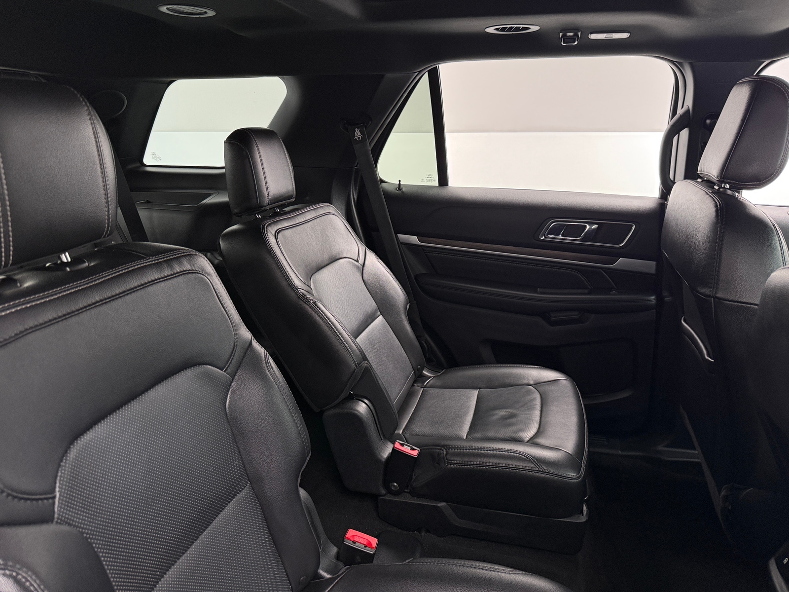 Thumbnail: 2018 Ford Explorer - 5