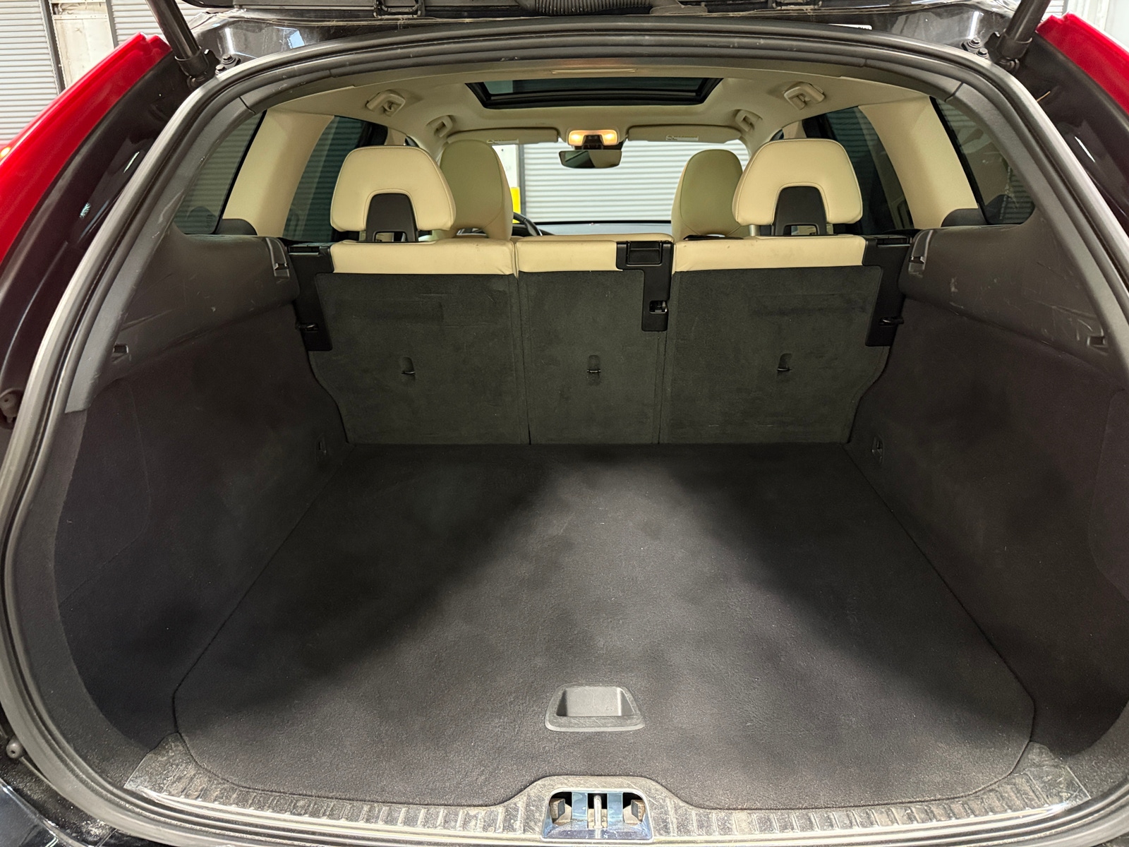 Thumbnail: 2016 Volvo XC60 - 6