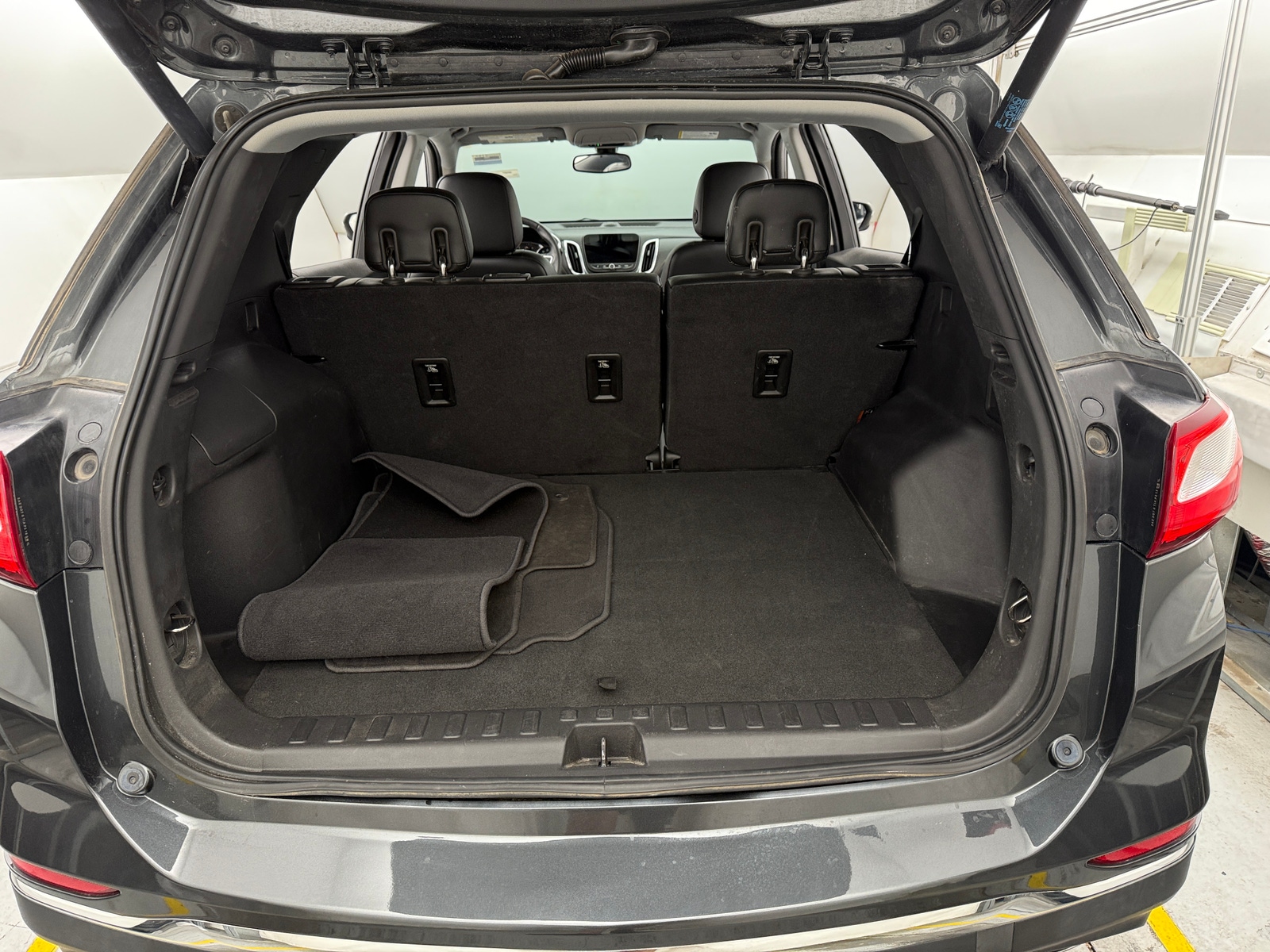 Thumbnail: 2019 Chevrolet Equinox - 6