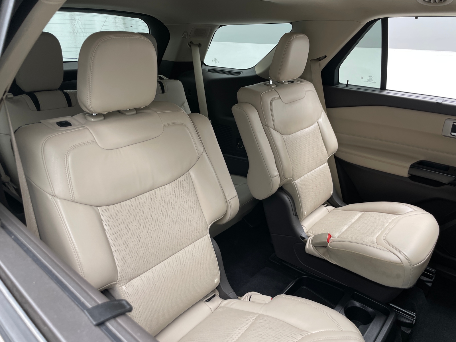 Thumbnail: 2021 Ford Explorer - 5