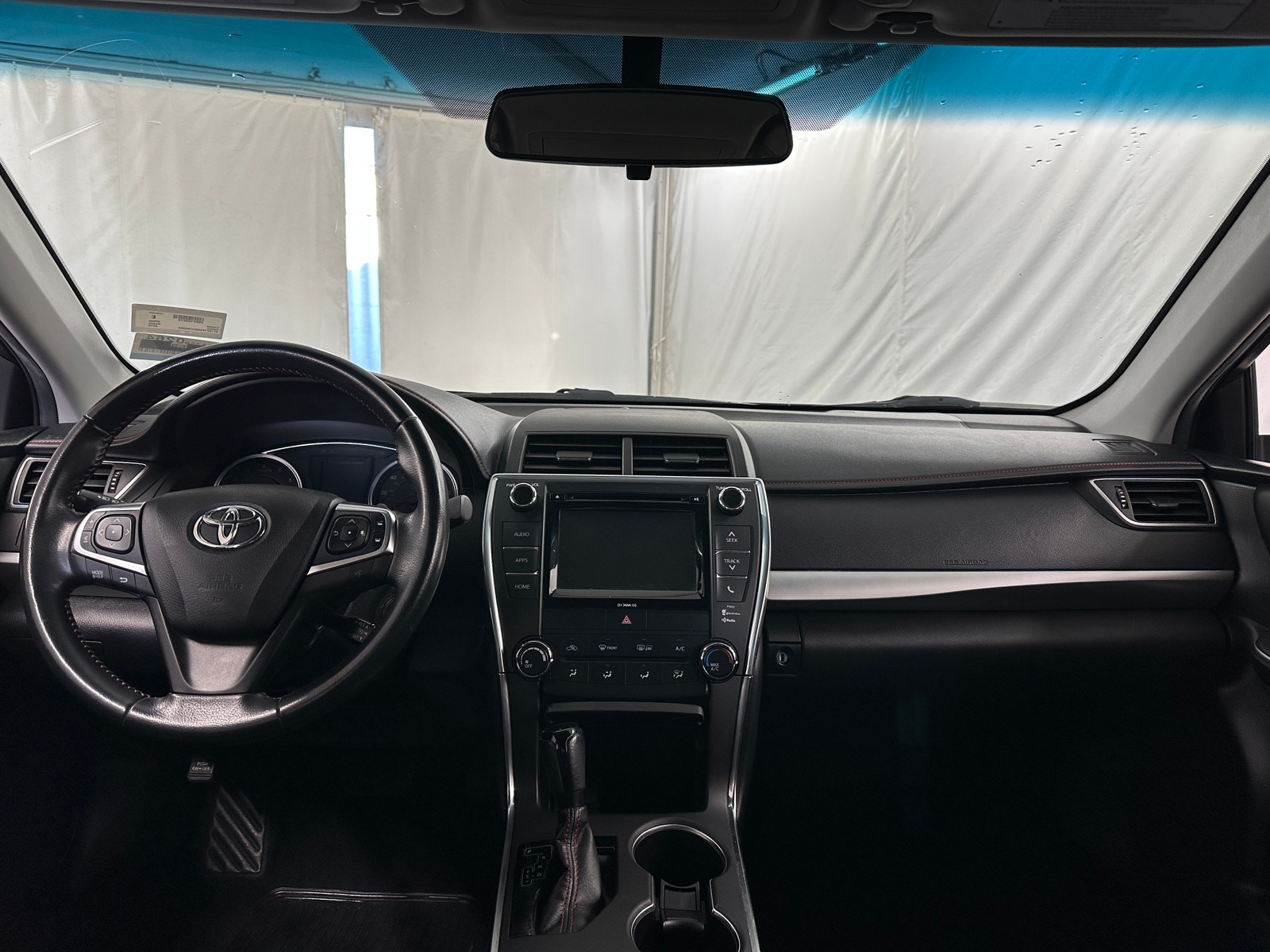 Thumbnail: 2016 Toyota Camry - 3