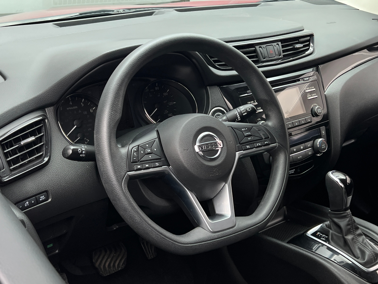Thumbnail: 2018 Nissan Rogue Sport - 5
