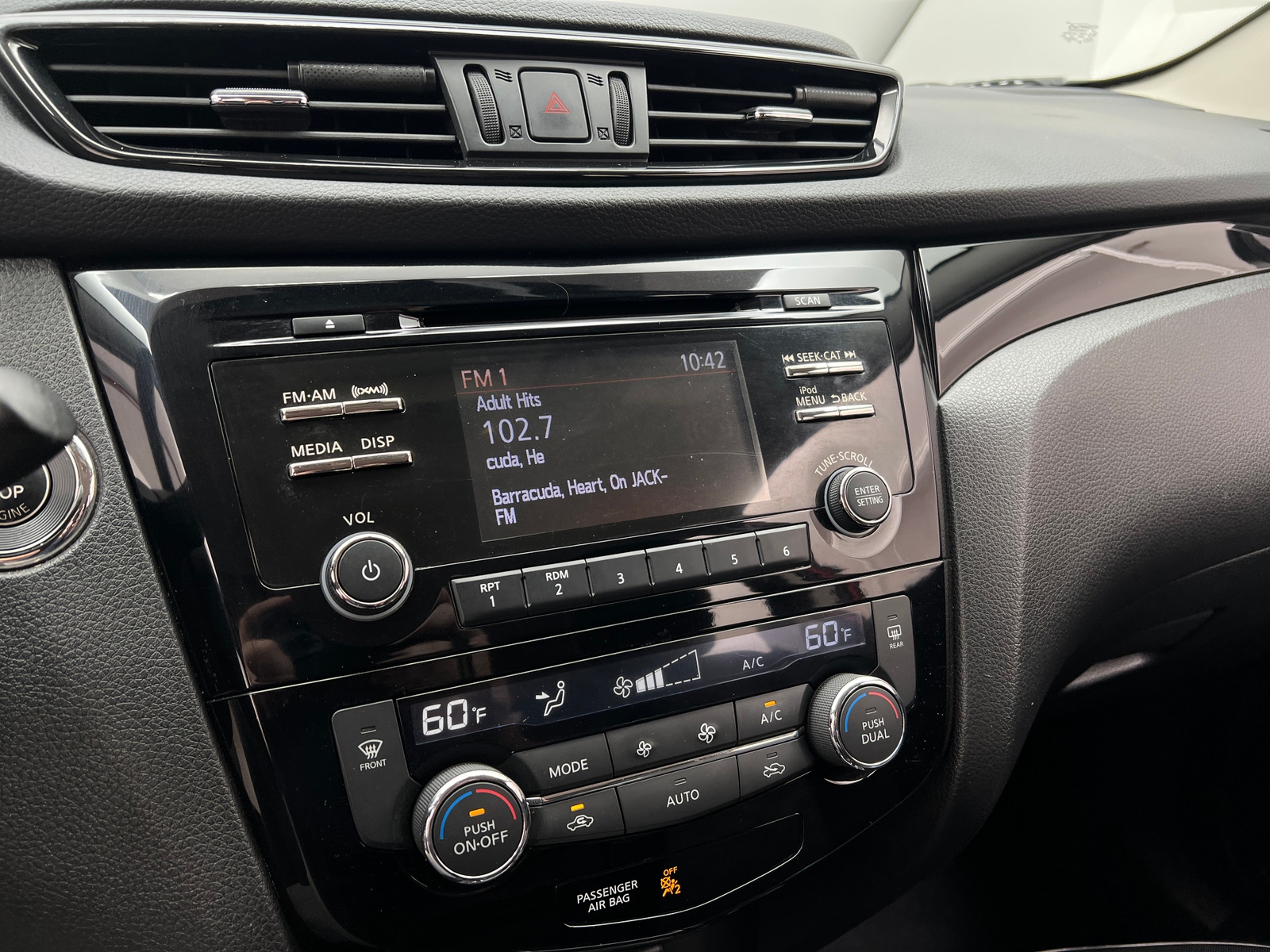 Thumbnail: 2018 Nissan Rogue Sport - 4
