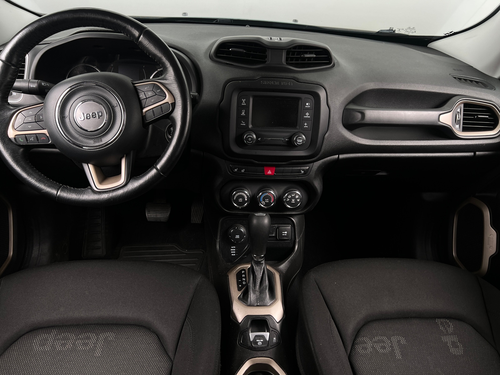 Thumbnail: 2017 Jeep Renegade - 3