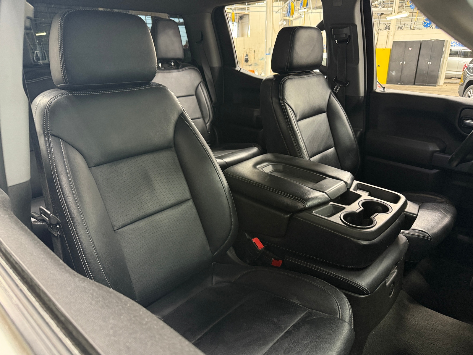 Thumbnail: 2022 Chevrolet Silverado 1500 - 2