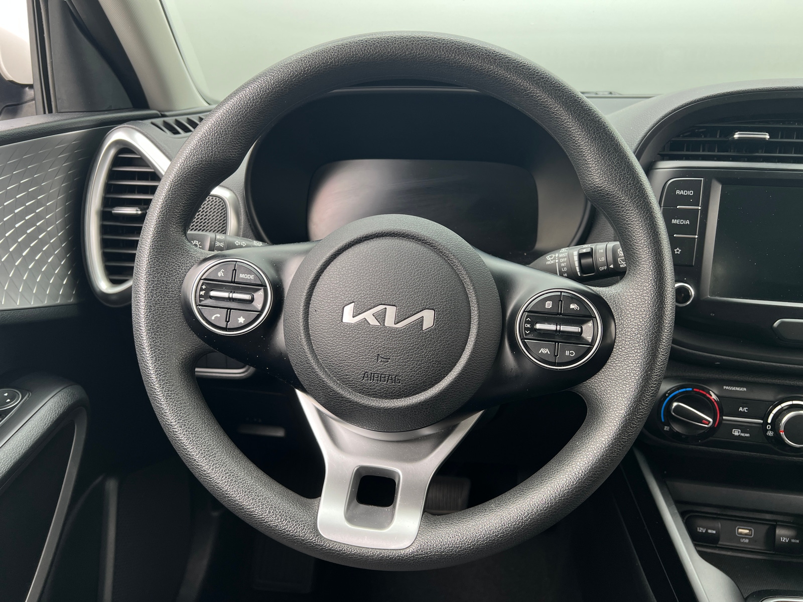 Thumbnail: 2023 Kia Soul - 5