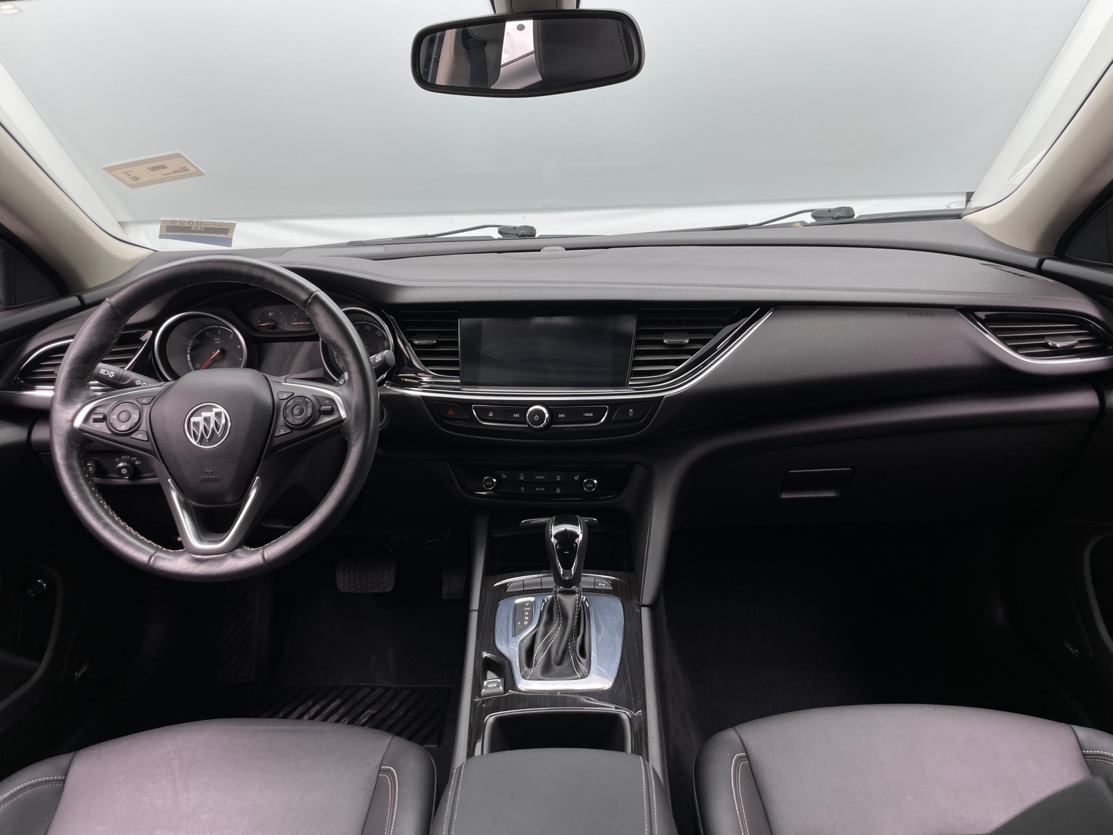 Thumbnail: 2018 Buick Regal - 2