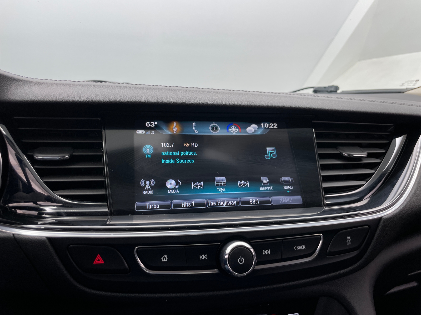 Thumbnail: 2018 Buick Regal - 3
