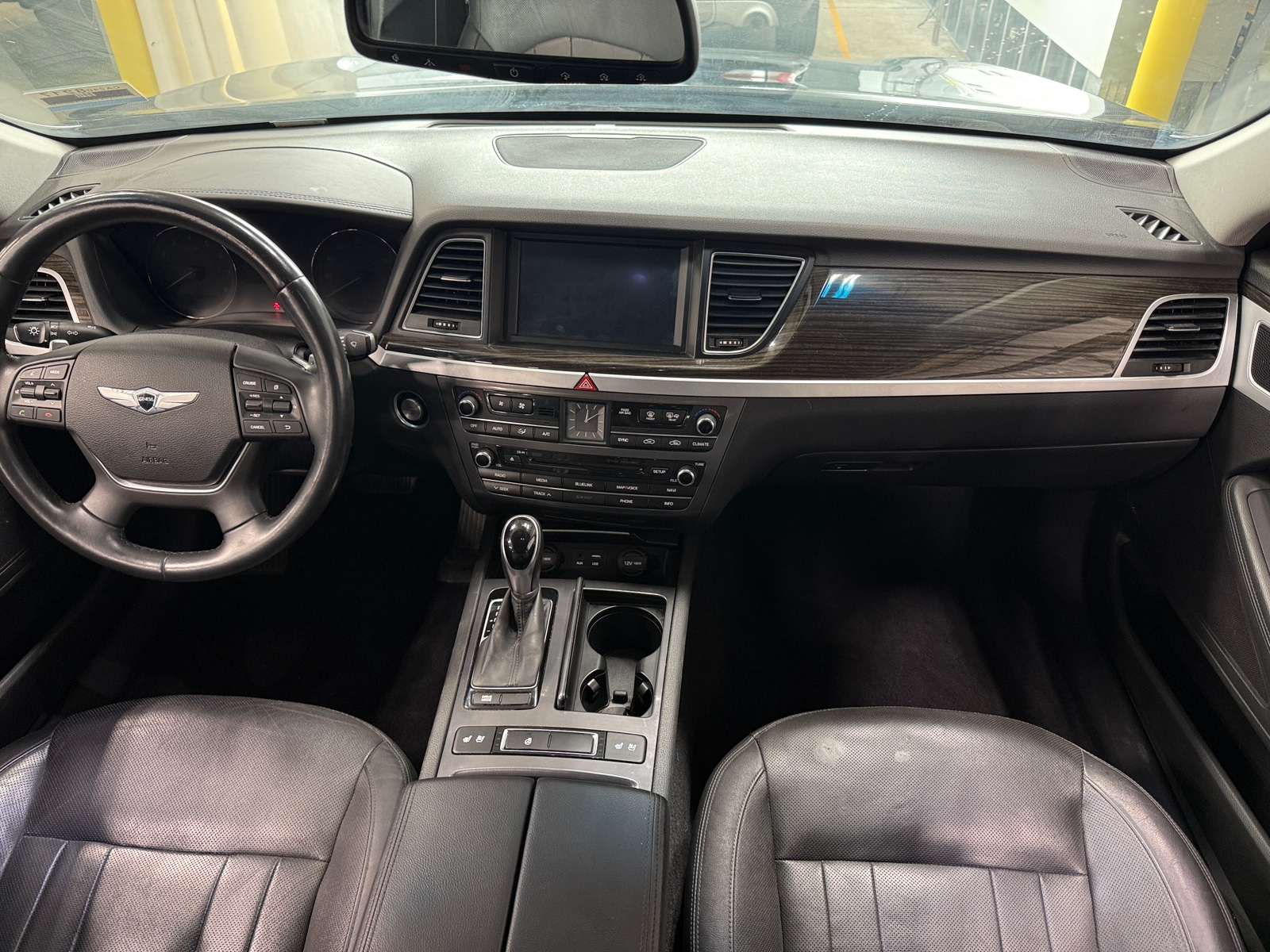 Thumbnail: 2015 Hyundai Genesis - 2