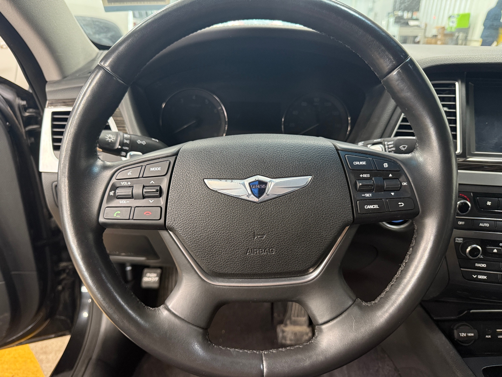 Thumbnail: 2015 Hyundai Genesis - 4