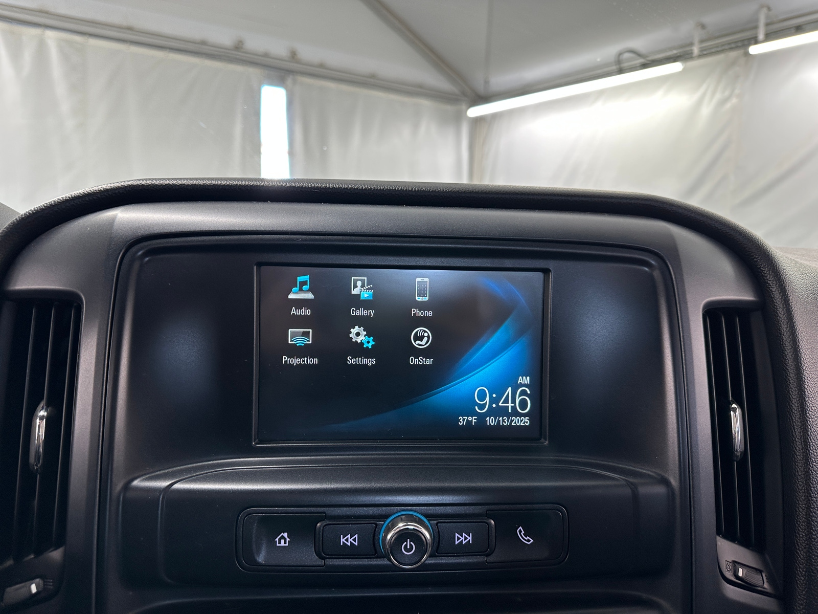 Thumbnail: 2017 Chevrolet Silverado 1500 - 4
