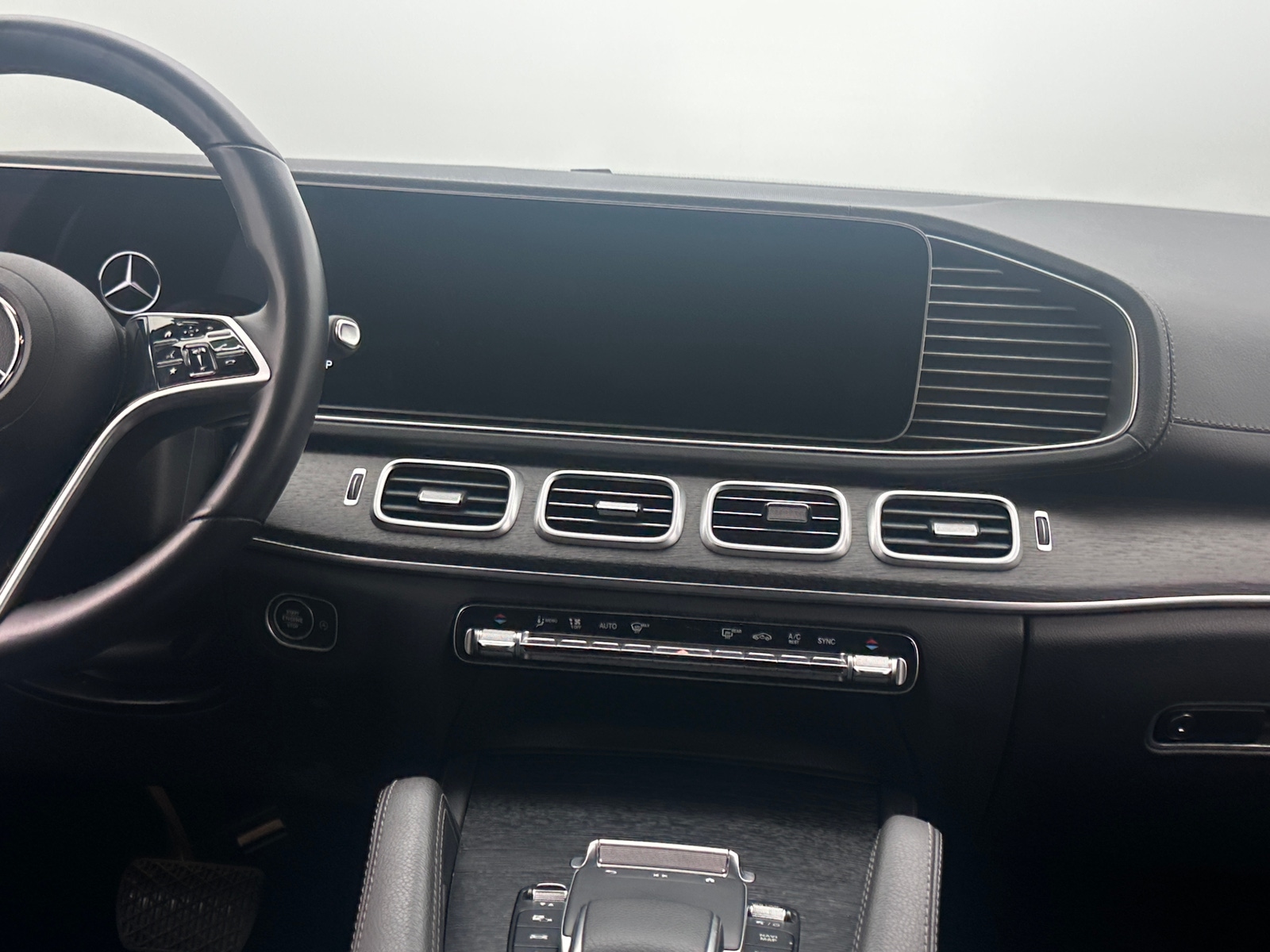 Thumbnail: 2024 Mercedes-Benz GLS - 4