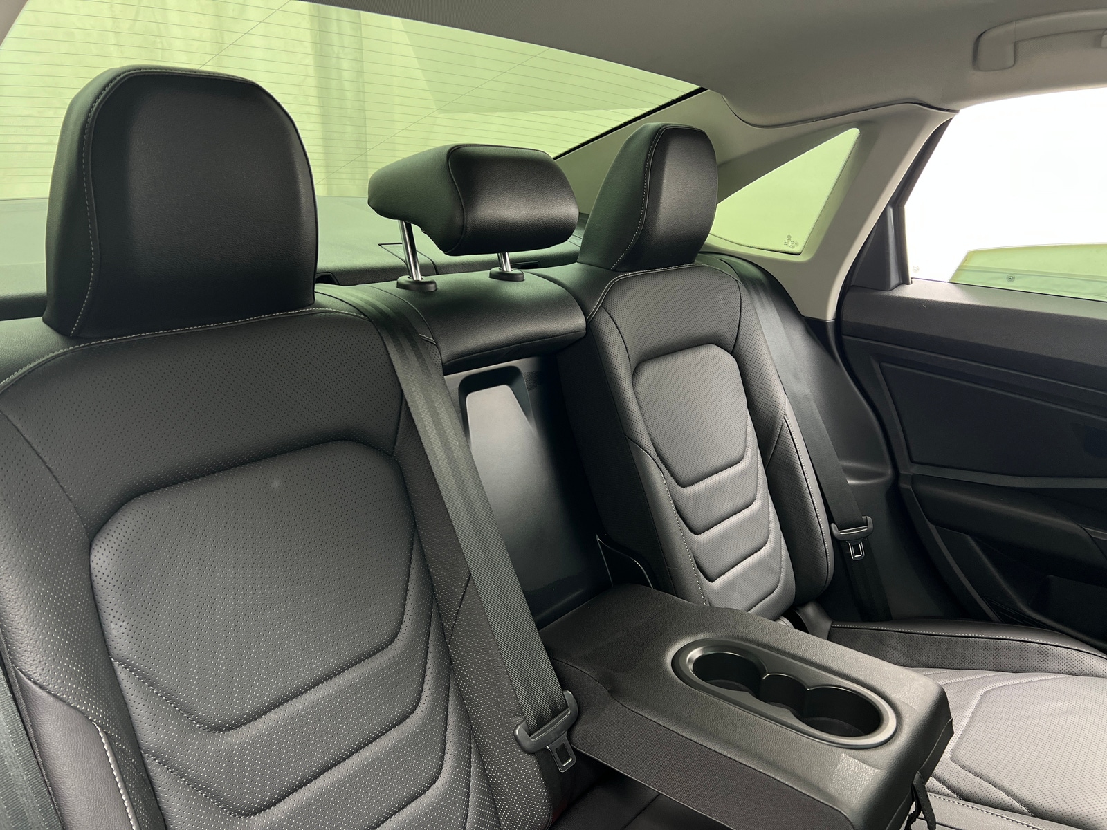 Thumbnail: 2021 Volkswagen Jetta - 5