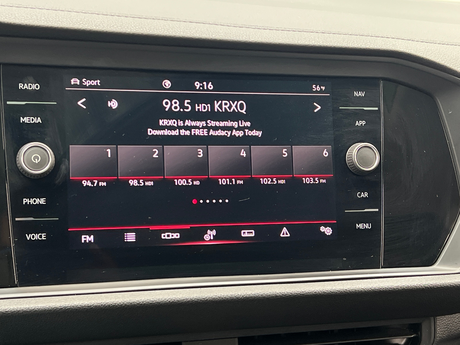 Thumbnail: 2021 Volkswagen Jetta - 3