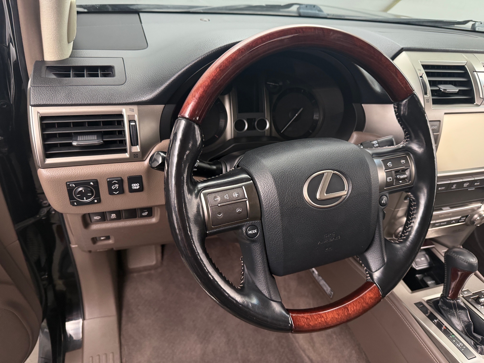 Thumbnail: 2017 Lexus GX - 5