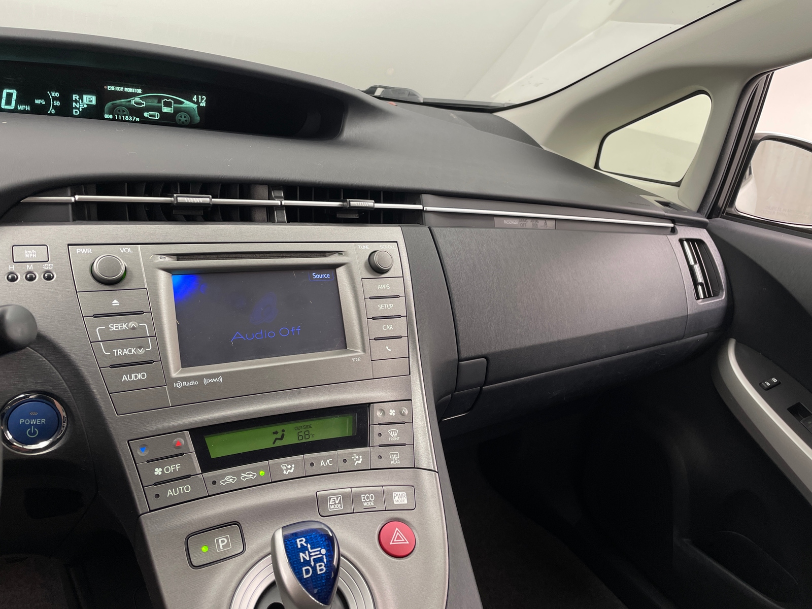 Thumbnail: 2015 Toyota Prius - 3