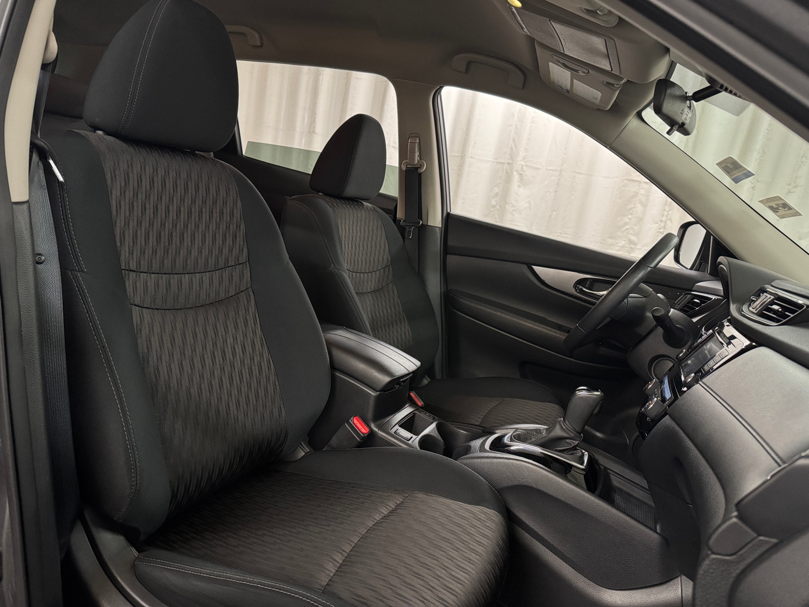 Thumbnail: 2019 Nissan Rogue - 2