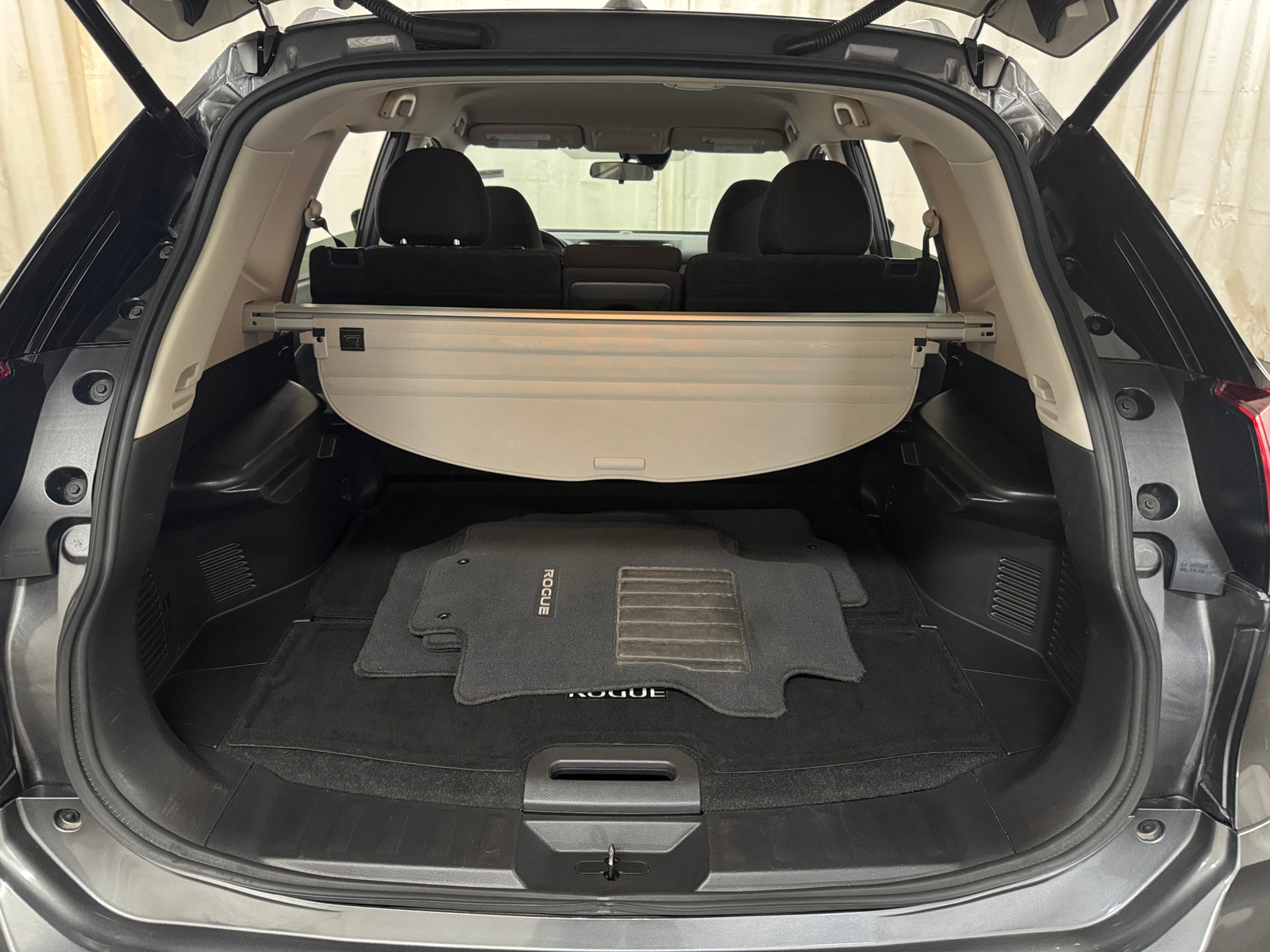 Thumbnail: 2019 Nissan Rogue - 7