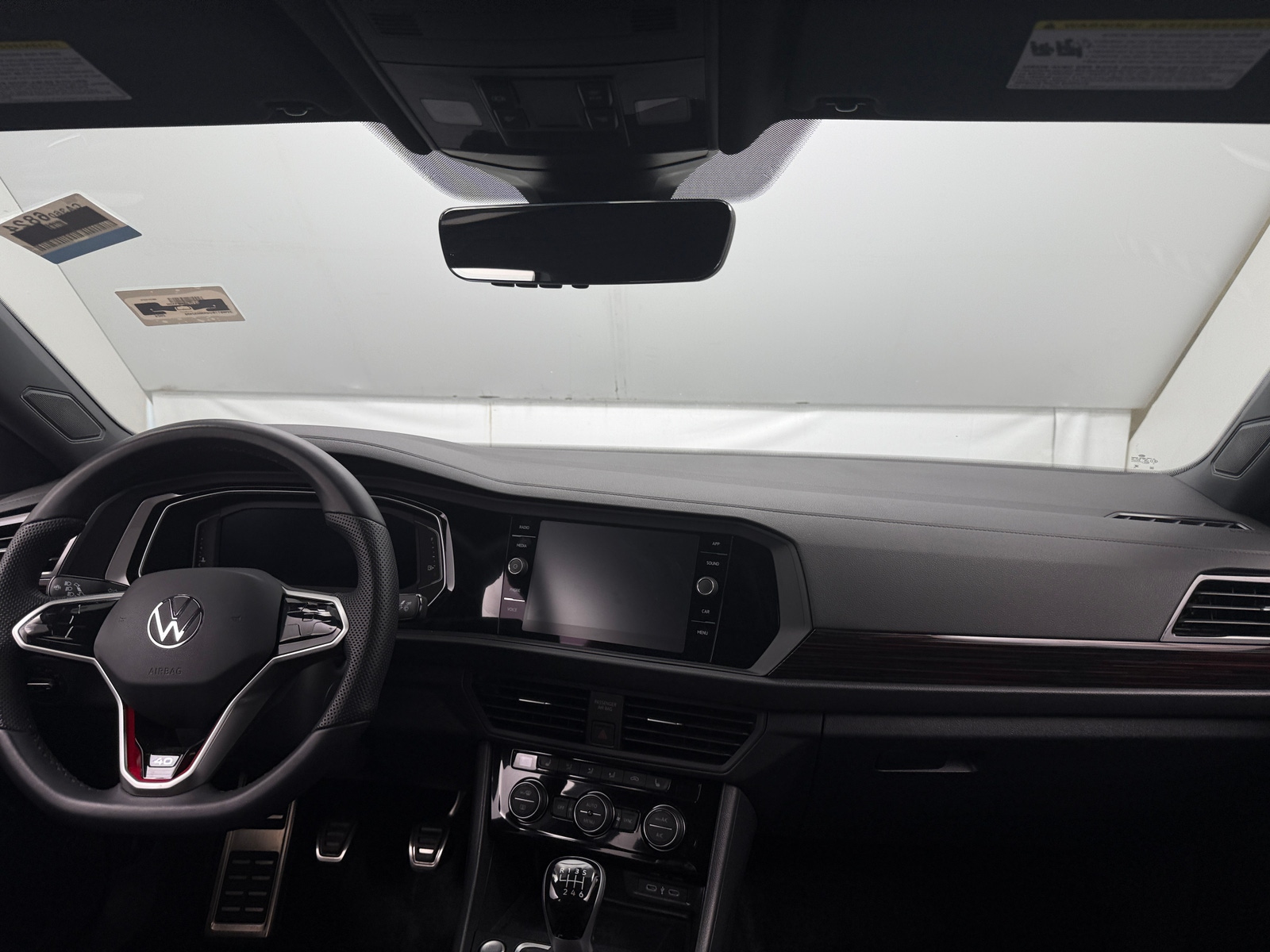Thumbnail: 2024 Volkswagen Jetta - 3