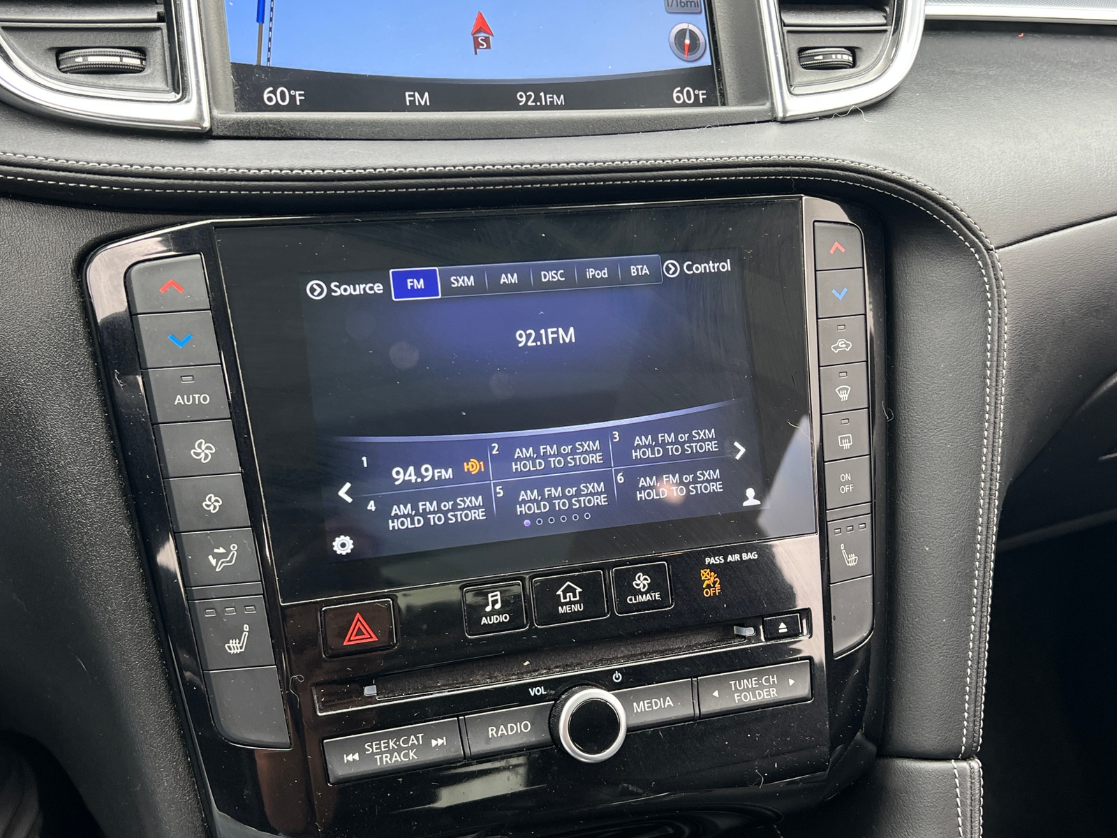 Thumbnail: 2019 INFINITI QX50 - 3