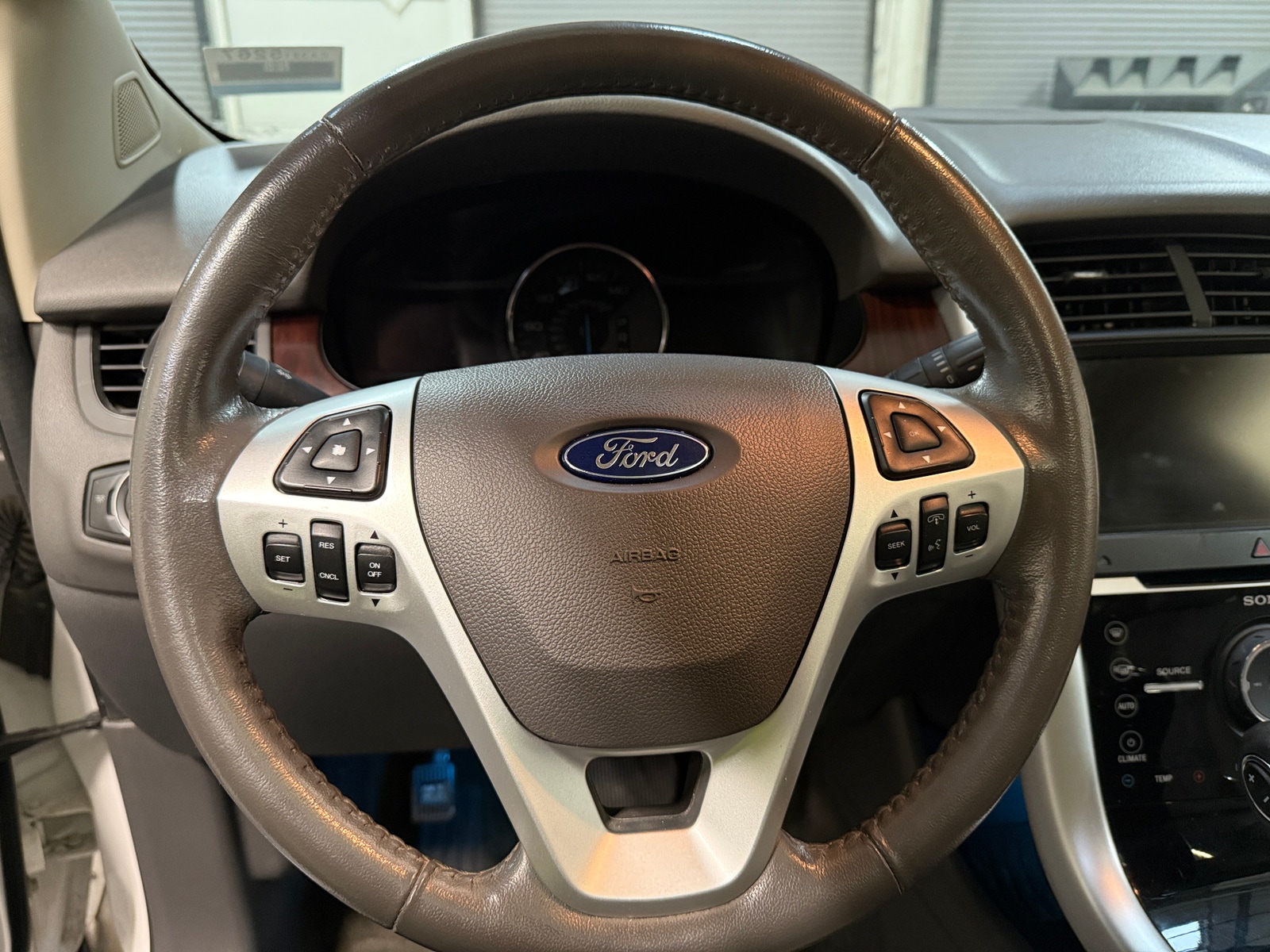 Thumbnail: 2013 Ford Edge - 4