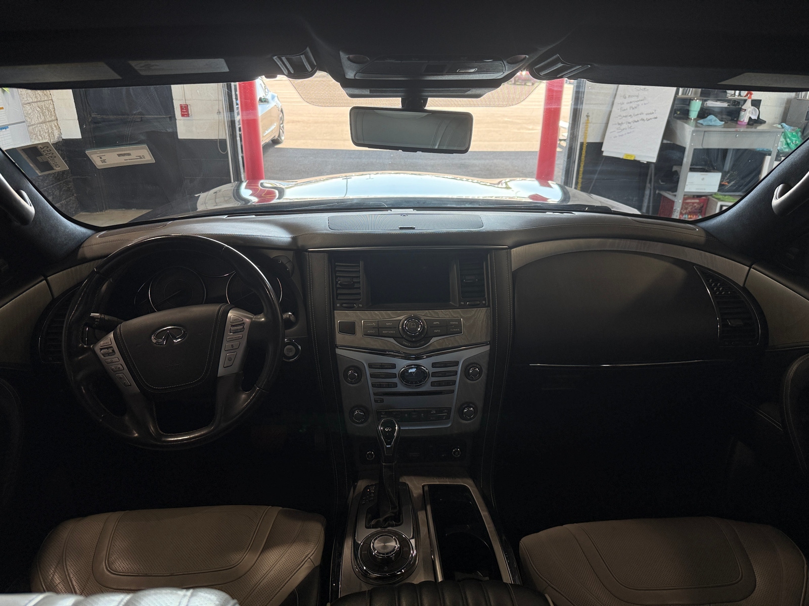 Thumbnail: 2019 INFINITI QX80 - 2