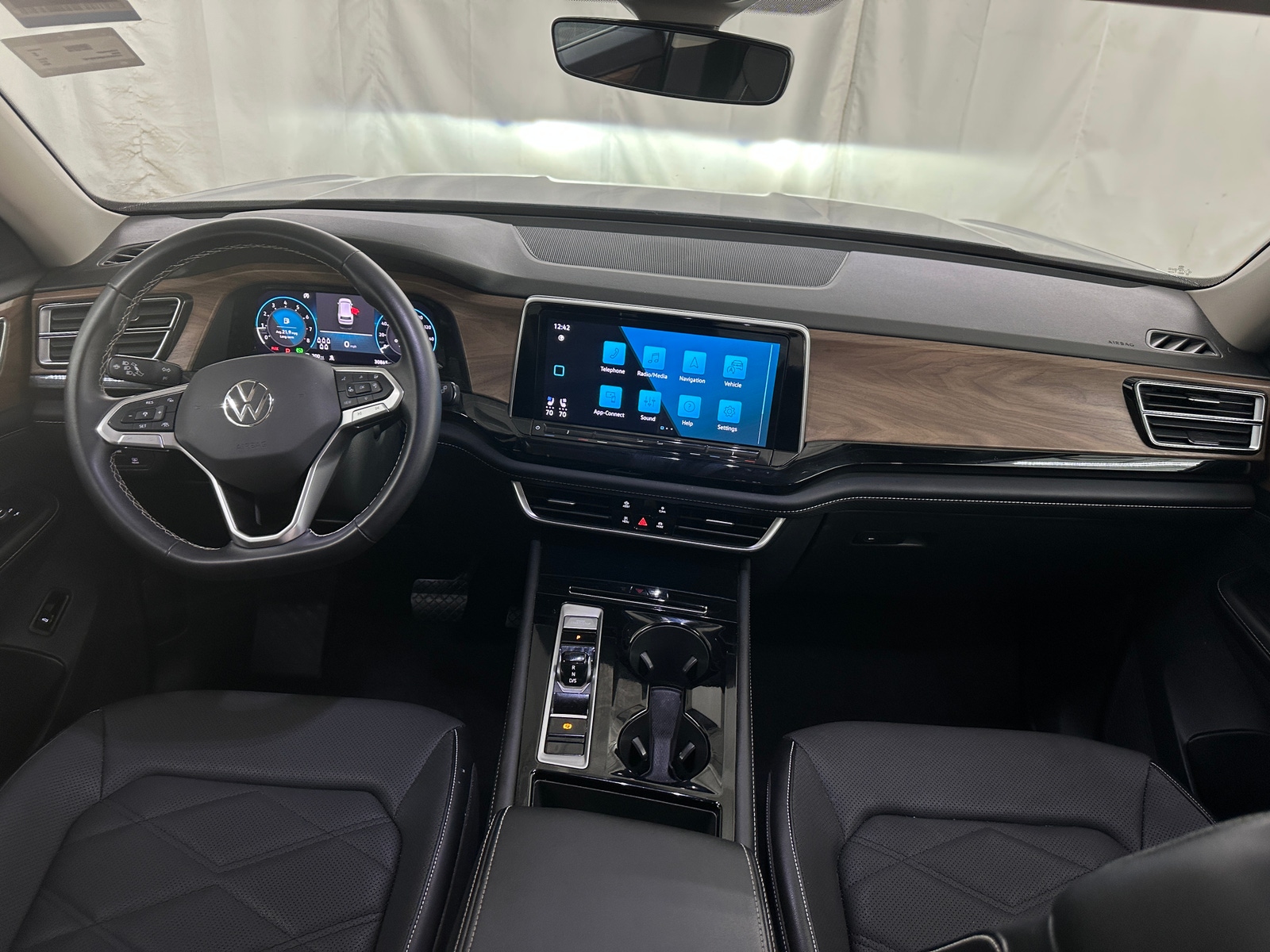Thumbnail: 2024 Volkswagen Atlas - 2