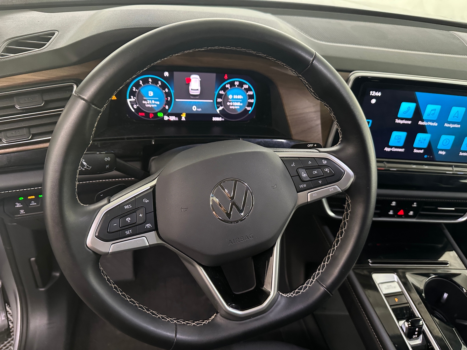 Thumbnail: 2024 Volkswagen Atlas - 4