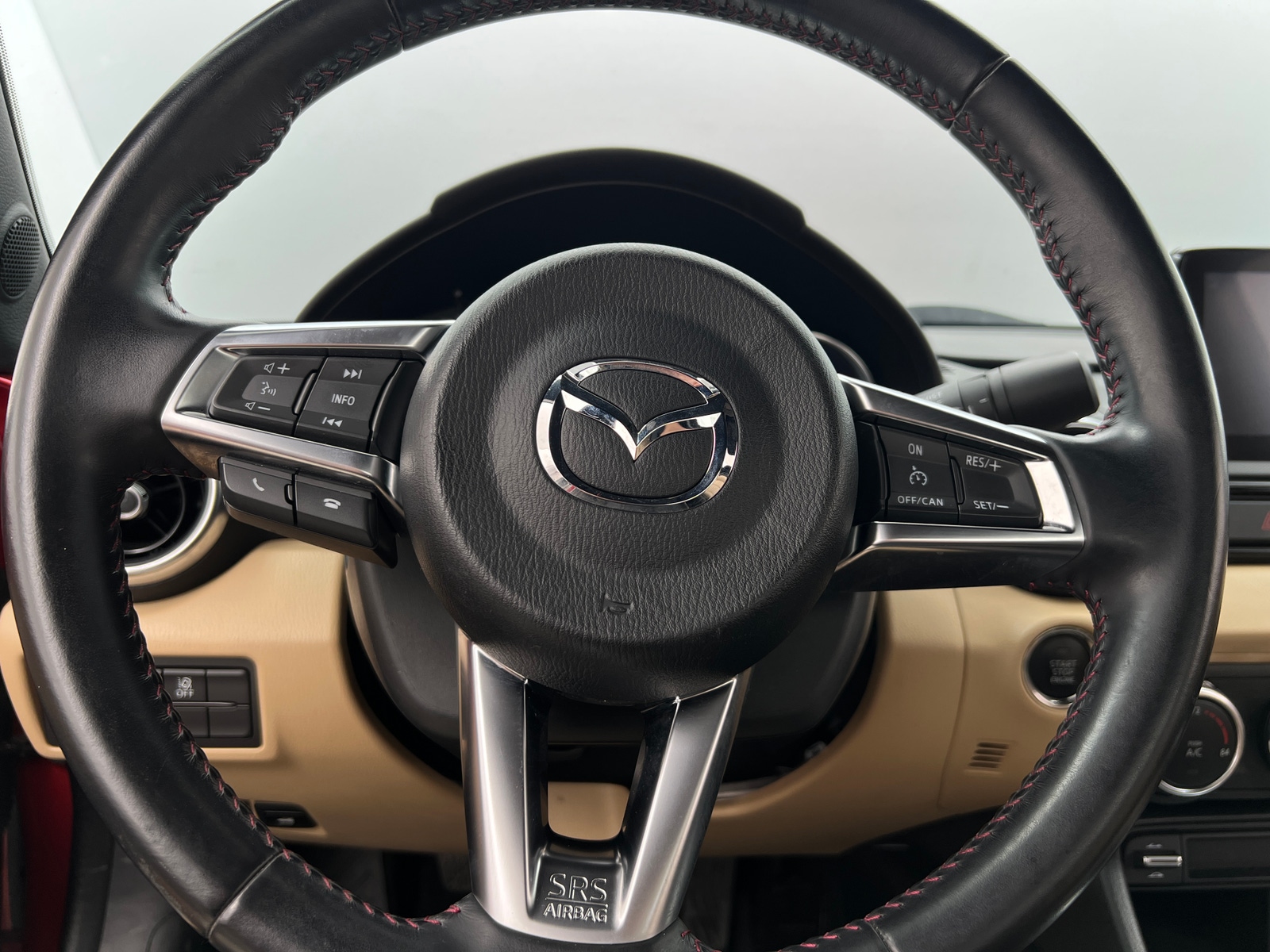 Thumbnail: 2019 Mazda MX-5 Miata - 3