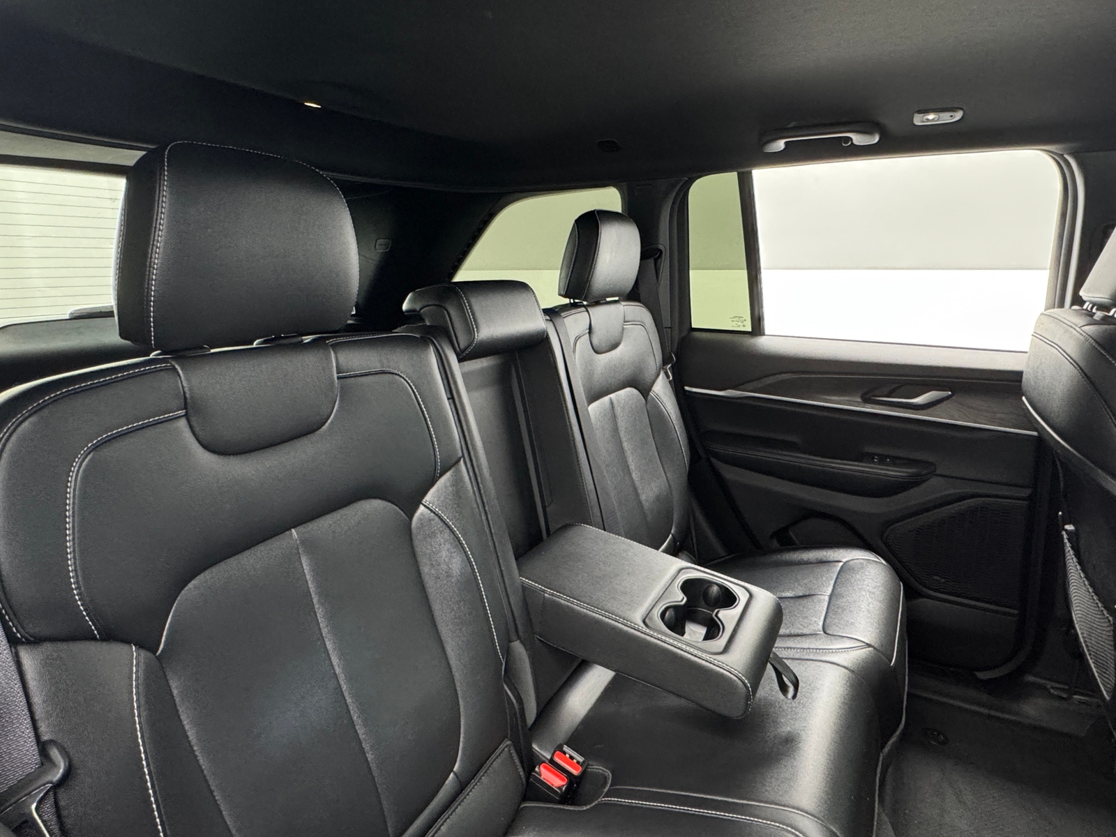 Thumbnail: 2024 Jeep Grand Cherokee - 5