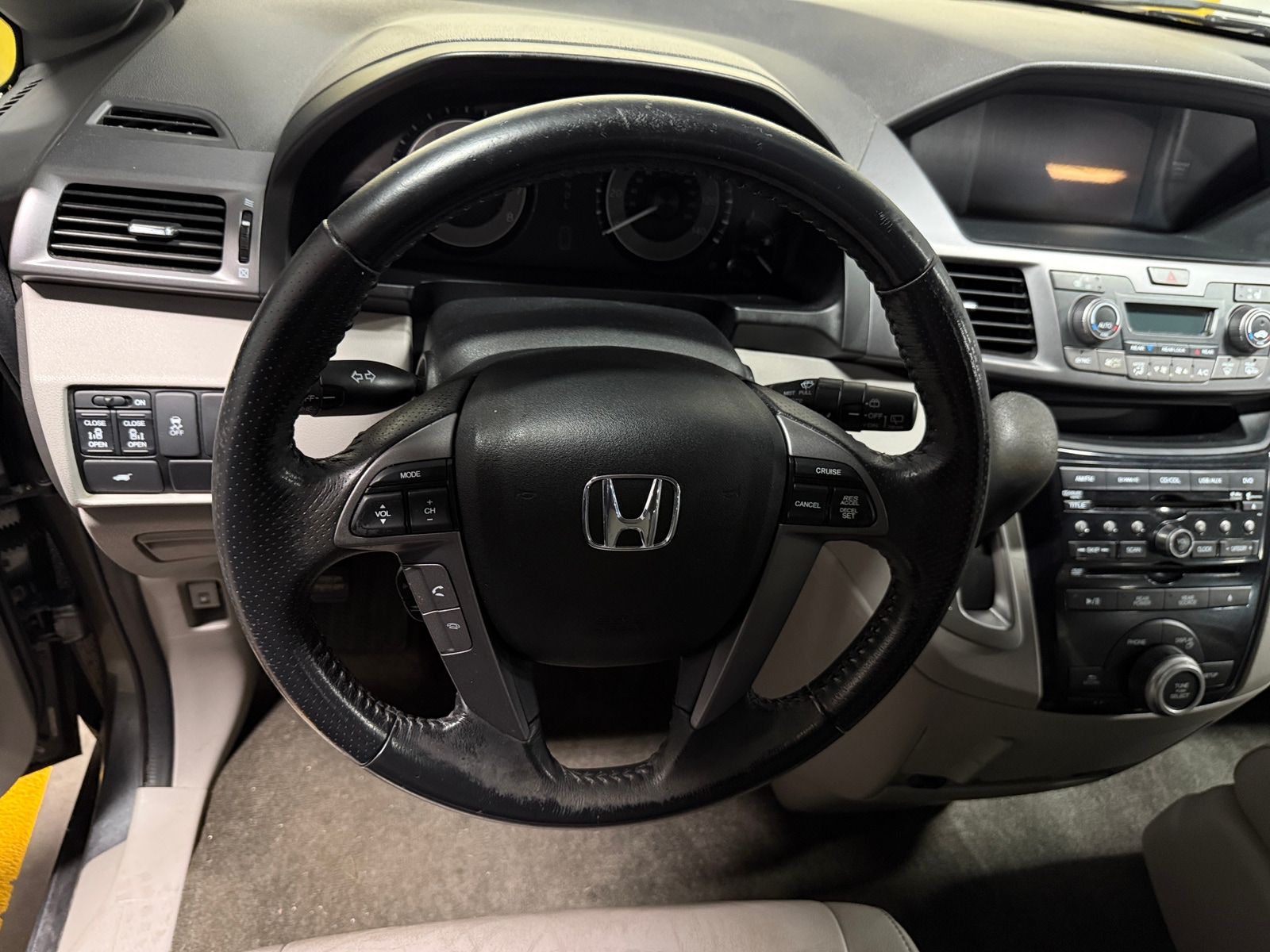 Thumbnail: 2013 Honda Odyssey - 4