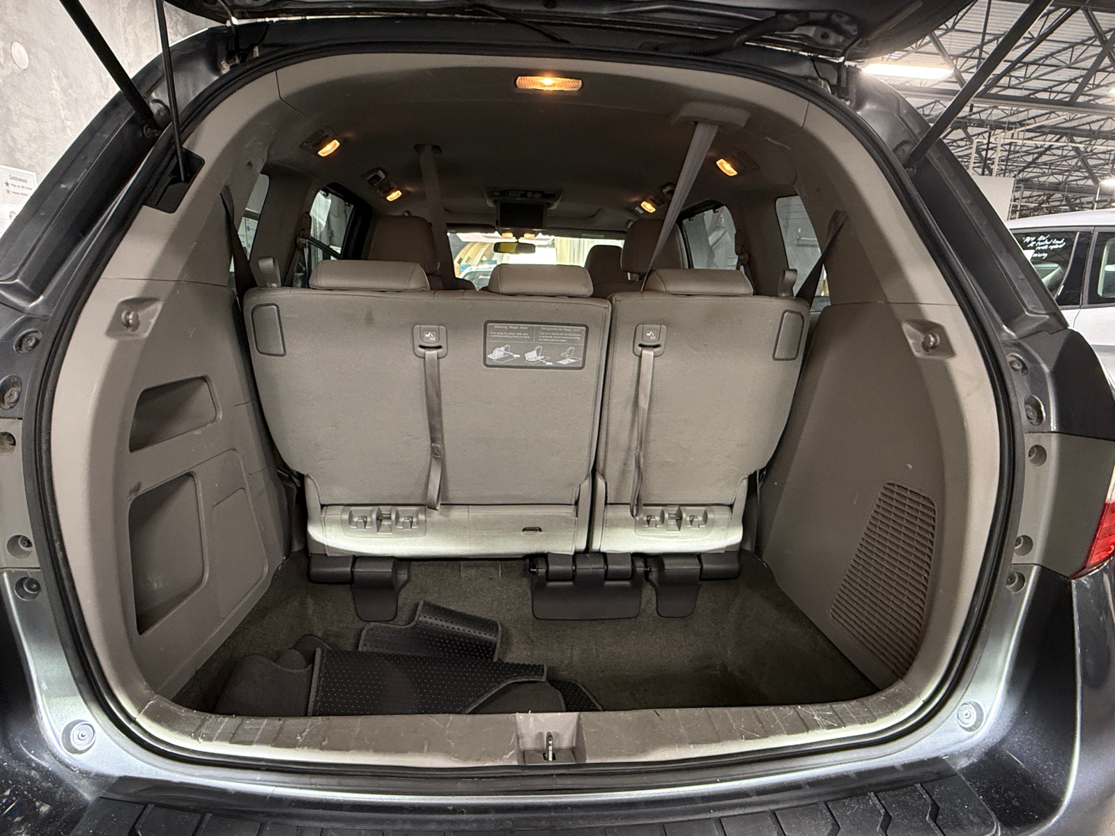 Thumbnail: 2013 Honda Odyssey - 6