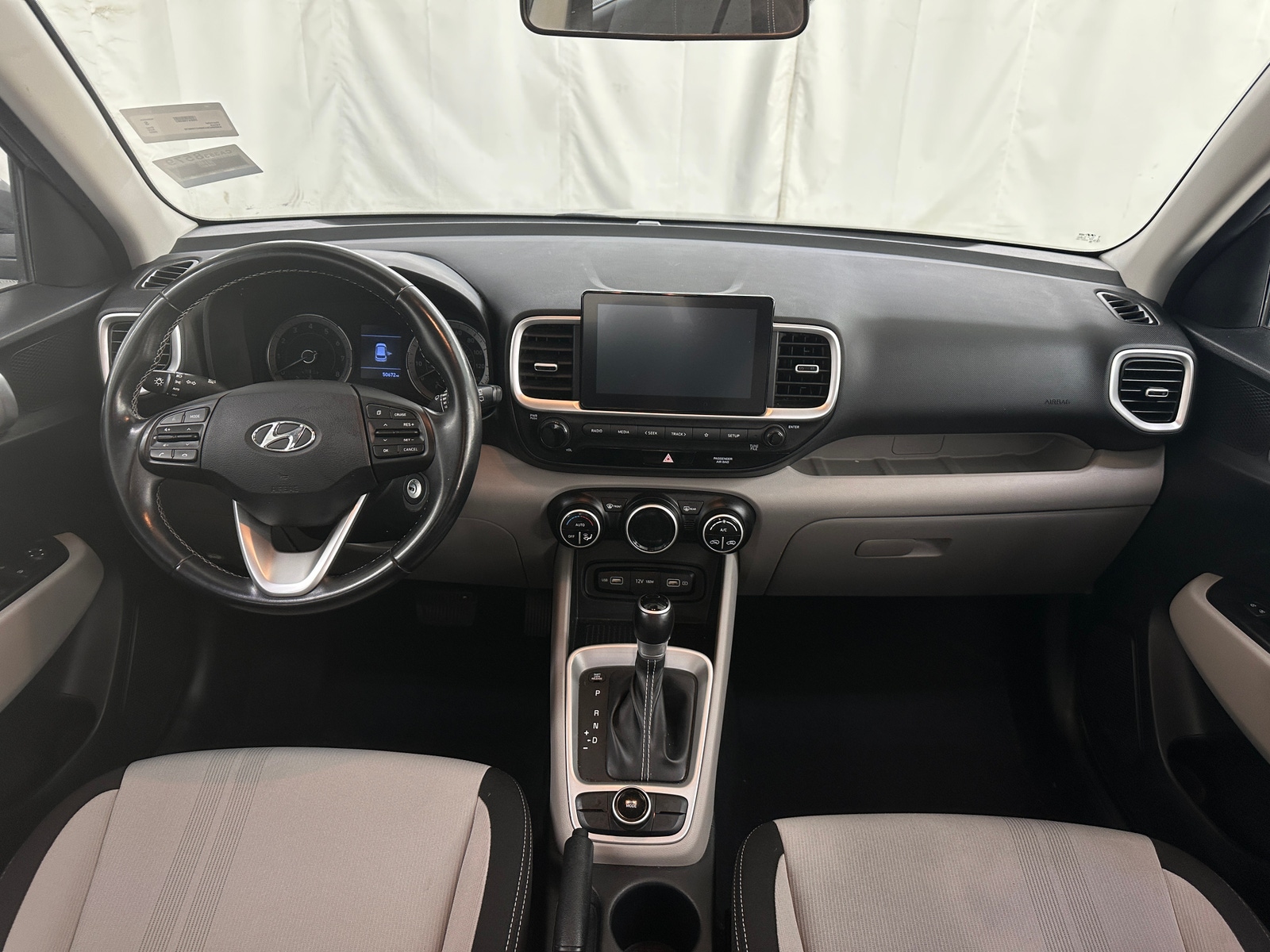 Thumbnail: 2022 Hyundai Venue - 3