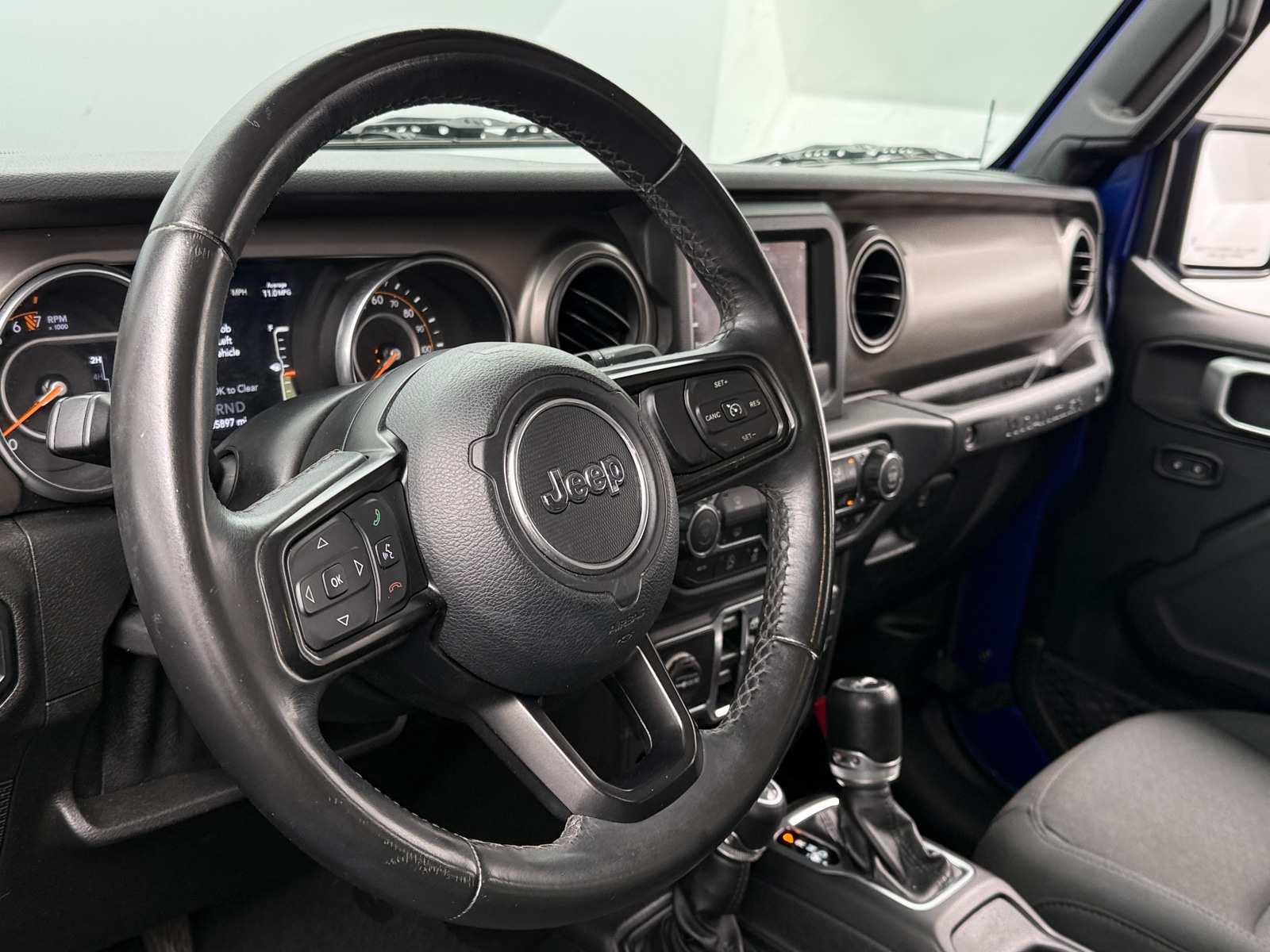 Thumbnail: 2019 Jeep Wrangler - 5