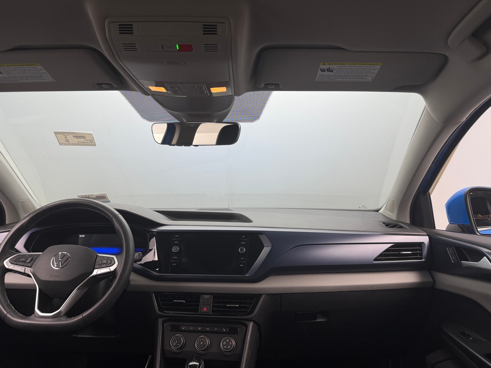 Thumbnail: 2022 Volkswagen Taos - 3