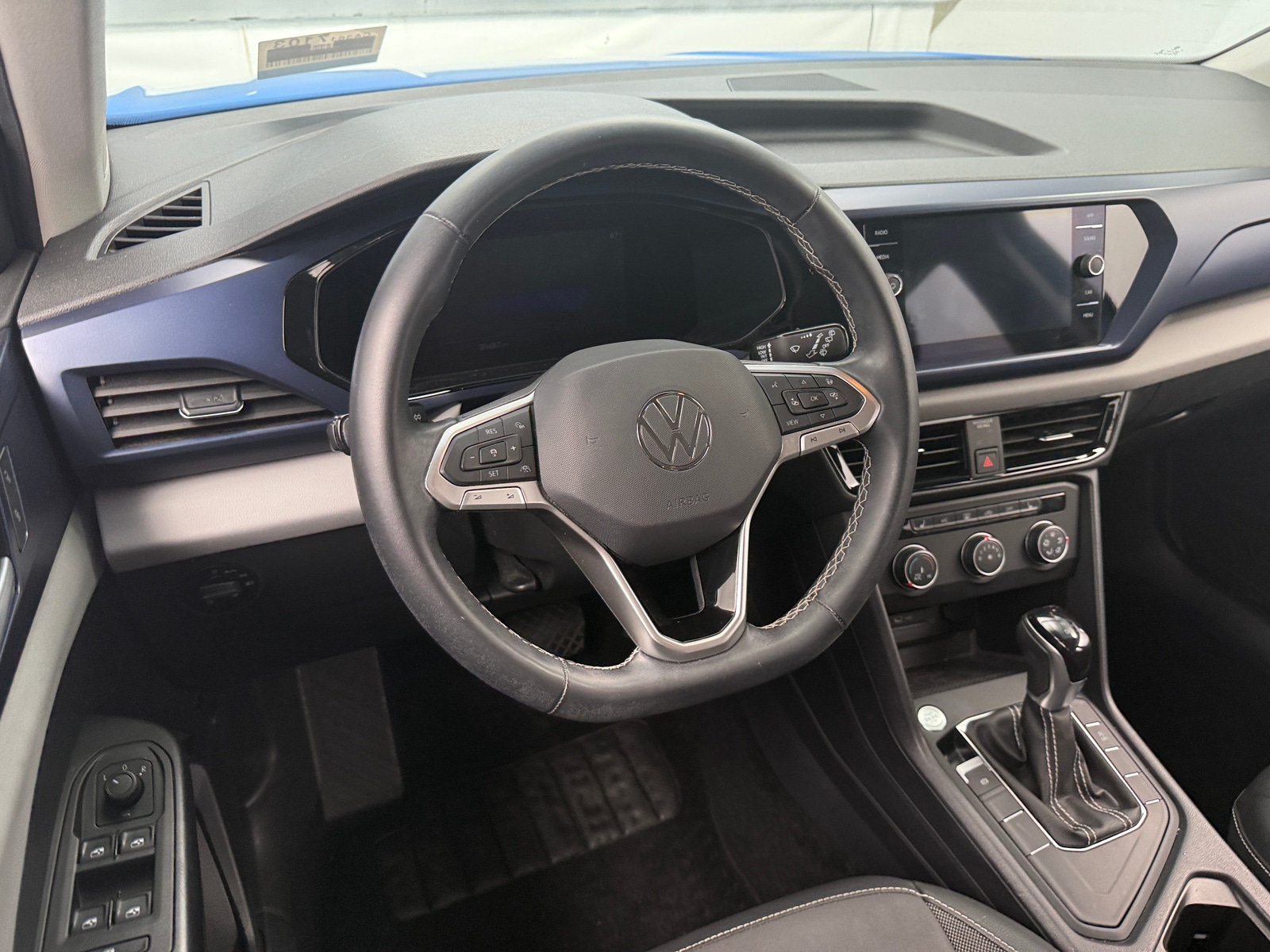 Thumbnail: 2022 Volkswagen Taos - 5