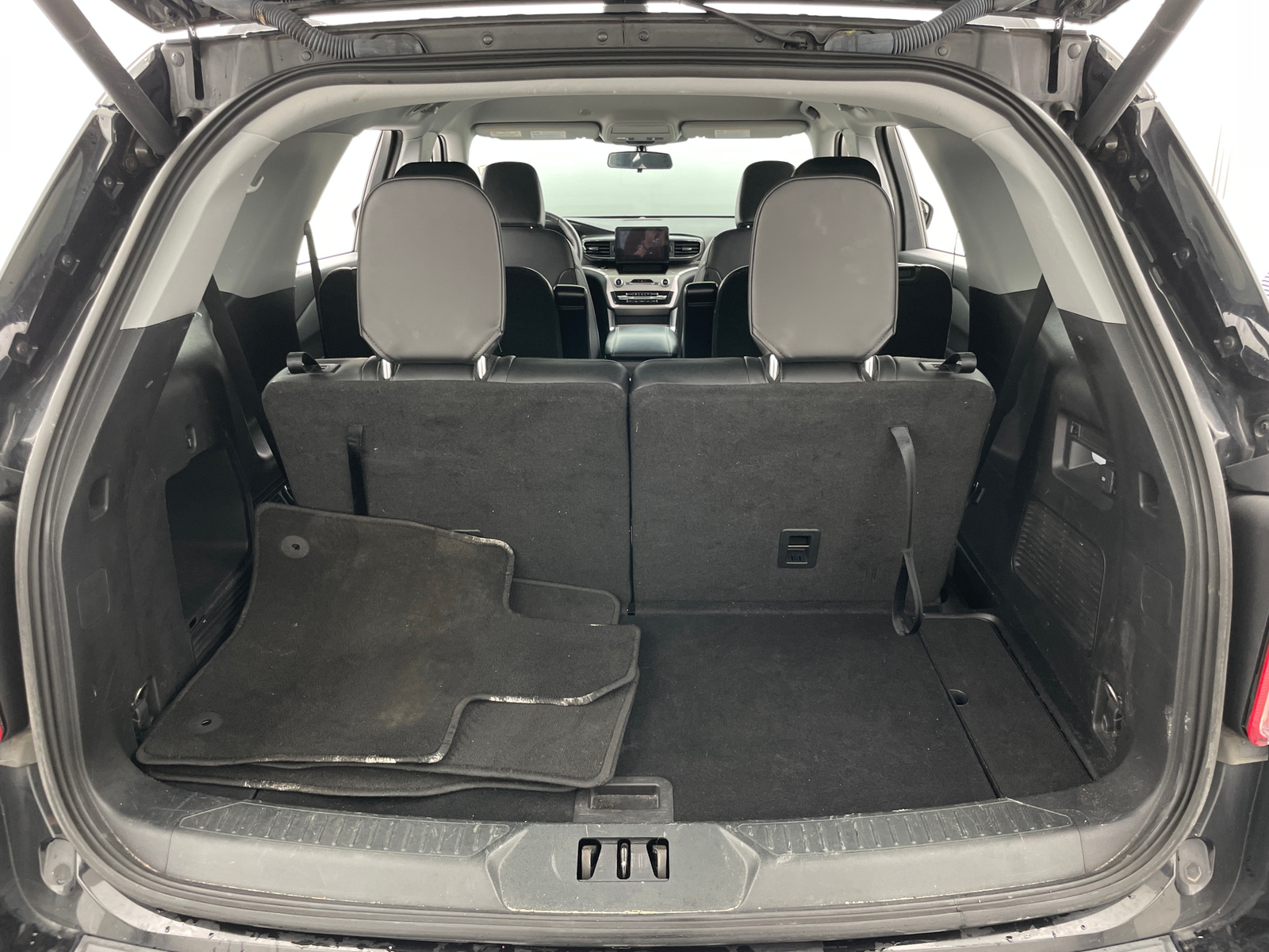 Thumbnail: 2021 Ford Explorer - 6